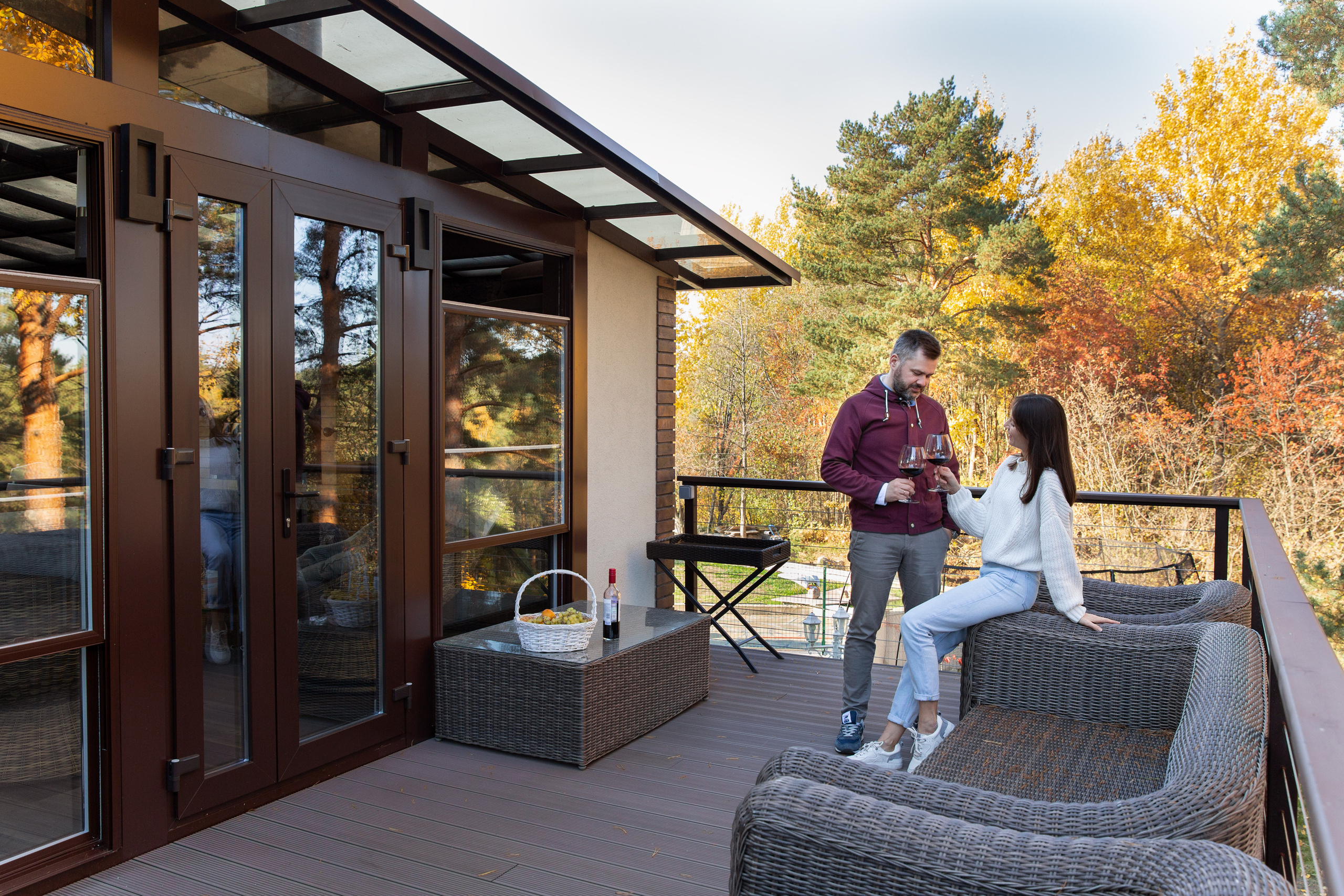 Фотосессия пары в загородном доме мечты. Свадебный и портретный фотограф в Санкт-Петербурге Надежда Чечулина