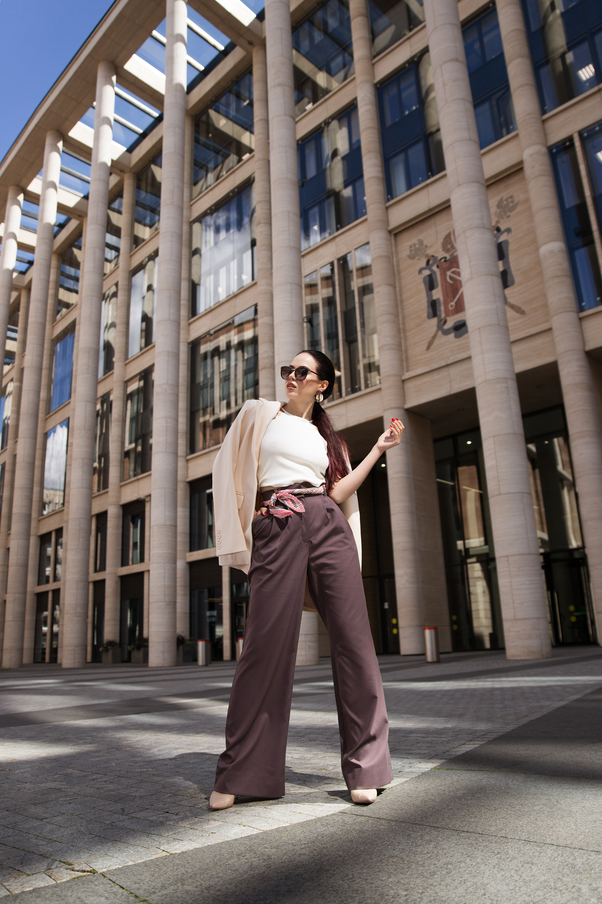 Стильная фотосессия в Невской Ратуши. Свадебный и портретный фотограф в Санкт-Петербурге Надежда Чечулина