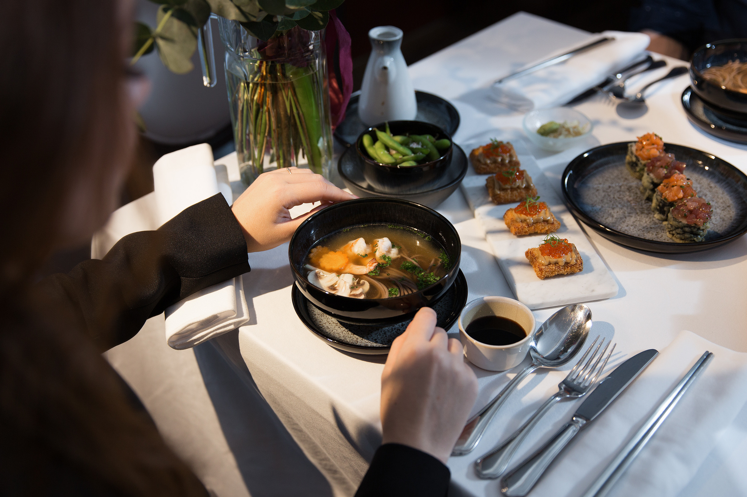 Фотосессия пары в отеле Петербурга. Свадебный и портретный фотограф в Санкт-Петербурге Надежда Чечулина