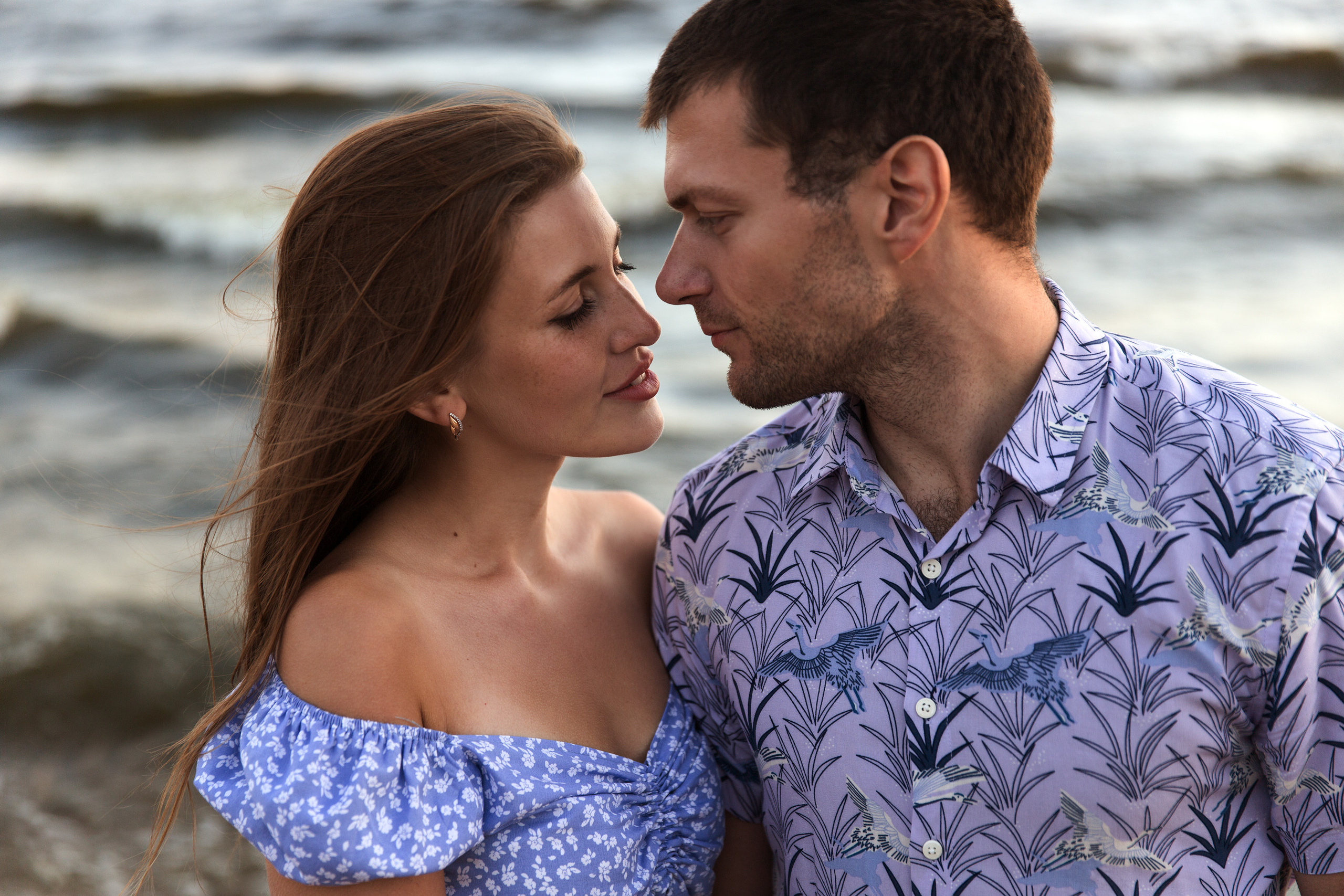 Фотосессия пары на Финском заливе. Свадебный и портретный фотограф в Санкт-Петербурге Надежда Чечулина