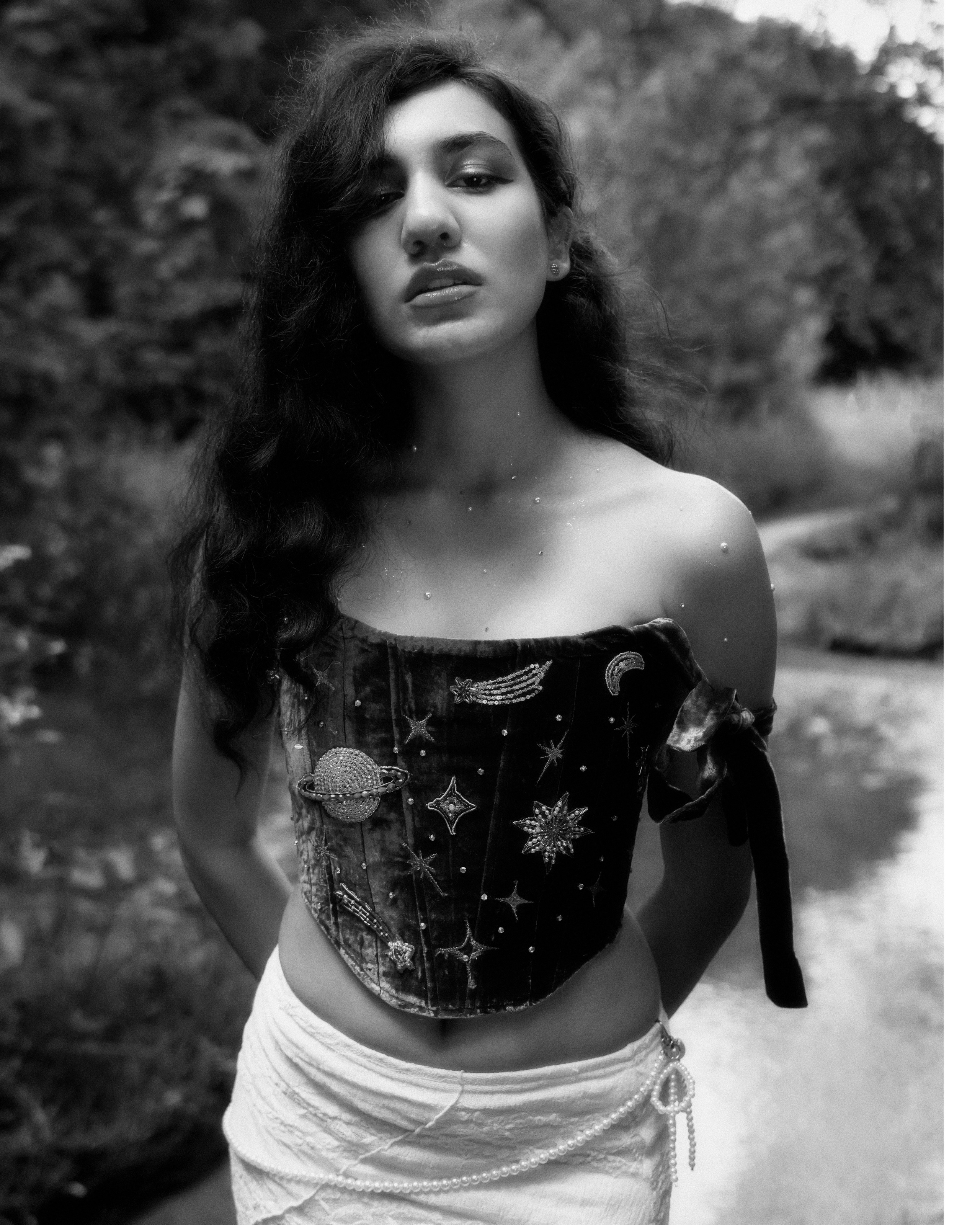 QLING.STUDIO'24. ANNA — PHOTOGRAPHER