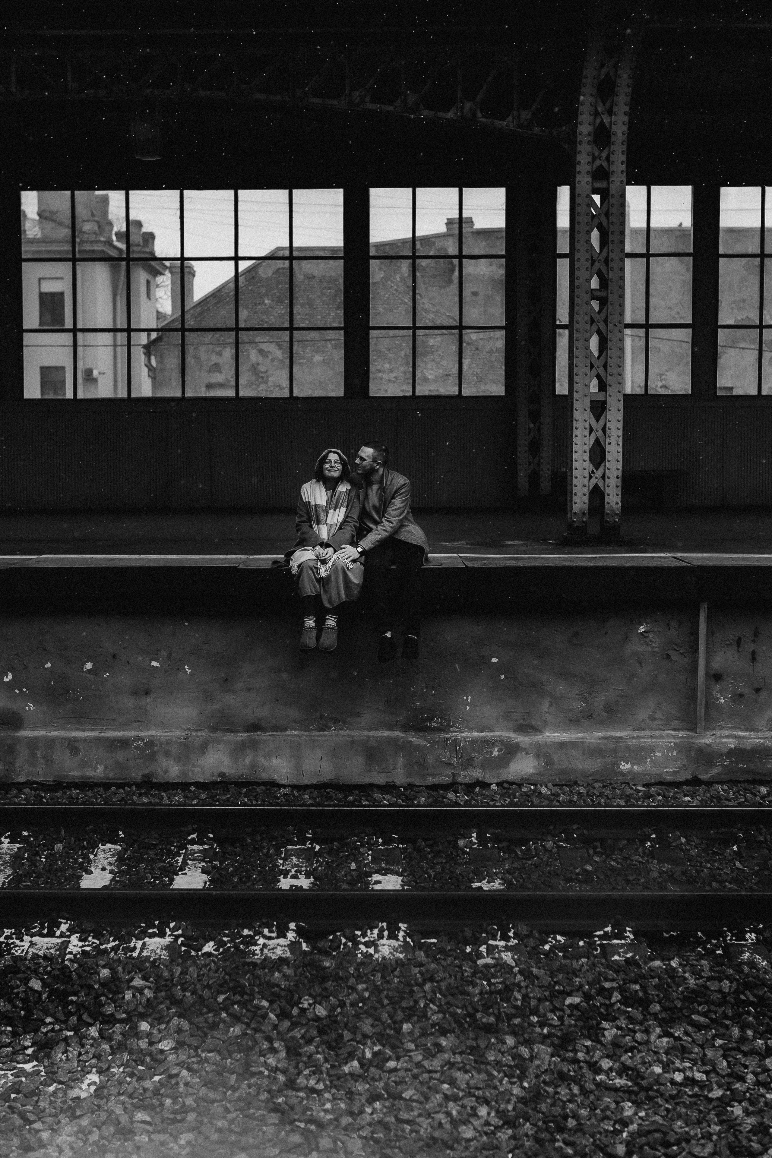 Никита и Юля: съёмка на Витебском вокзале. Фотограф Санкт-Петербург Князева Елизавета