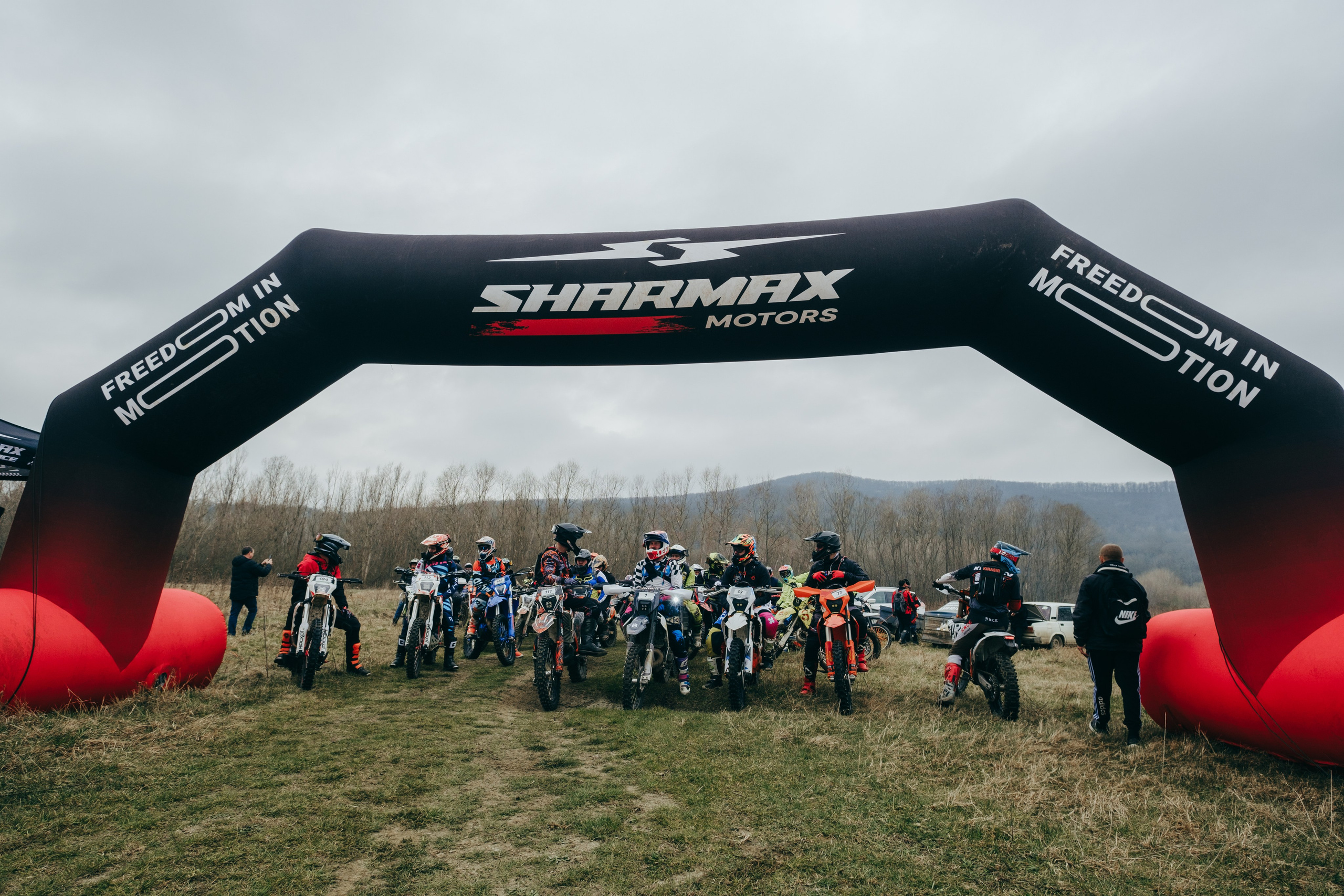 Эндуро Фест от Shamax Motors (Краснодар). Свадебный фотограф Денис Ожигин в Краснодаре и крае. Эмоциональная и стильная съемка вашего дня