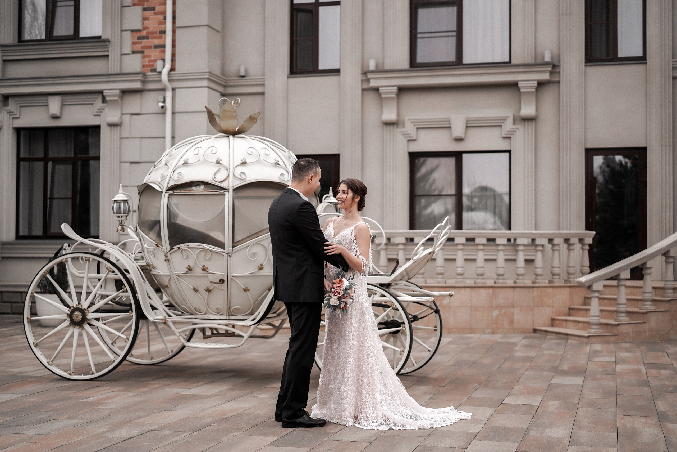 Свадебная фотосессия в Графском парке. Ростов-на-Дону. Свадебный фотограф в Ростове-на-Дону. Таинство Крещения и Венчания, семейные фотосессии. Алёна Чёботова