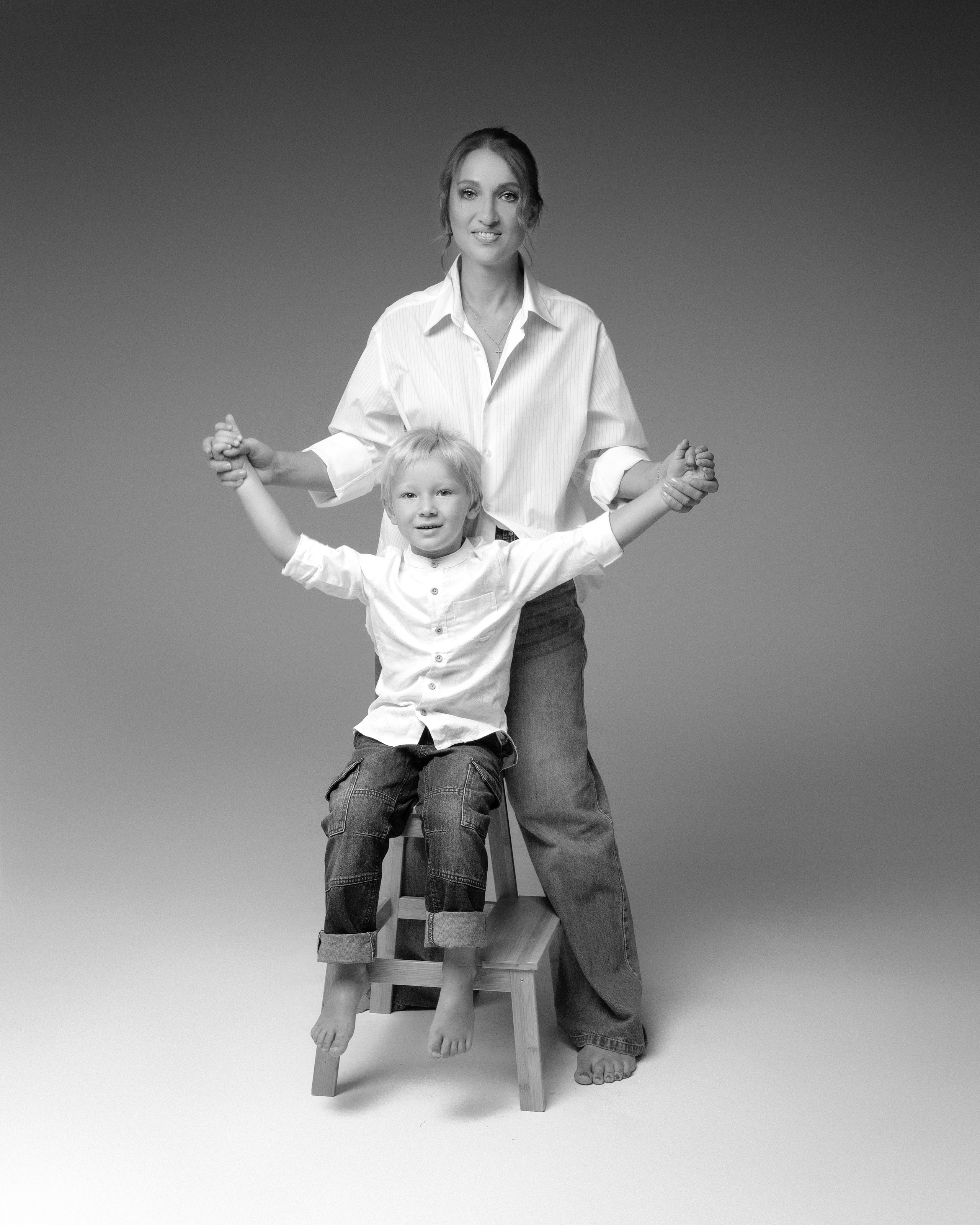 Алёна с семьёй. Фотограф беременности в Екатеринбурге Илона Филатьева