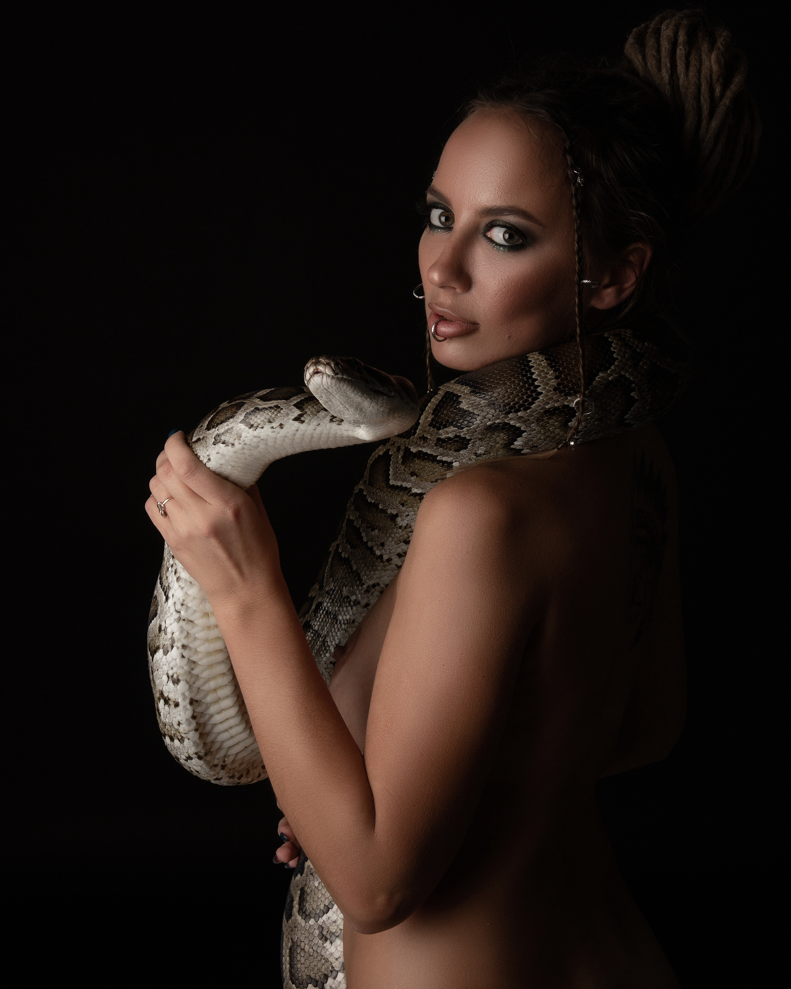 Елена и Горыныч. Фотограф беременности в Екатеринбурге Илона Филатьева