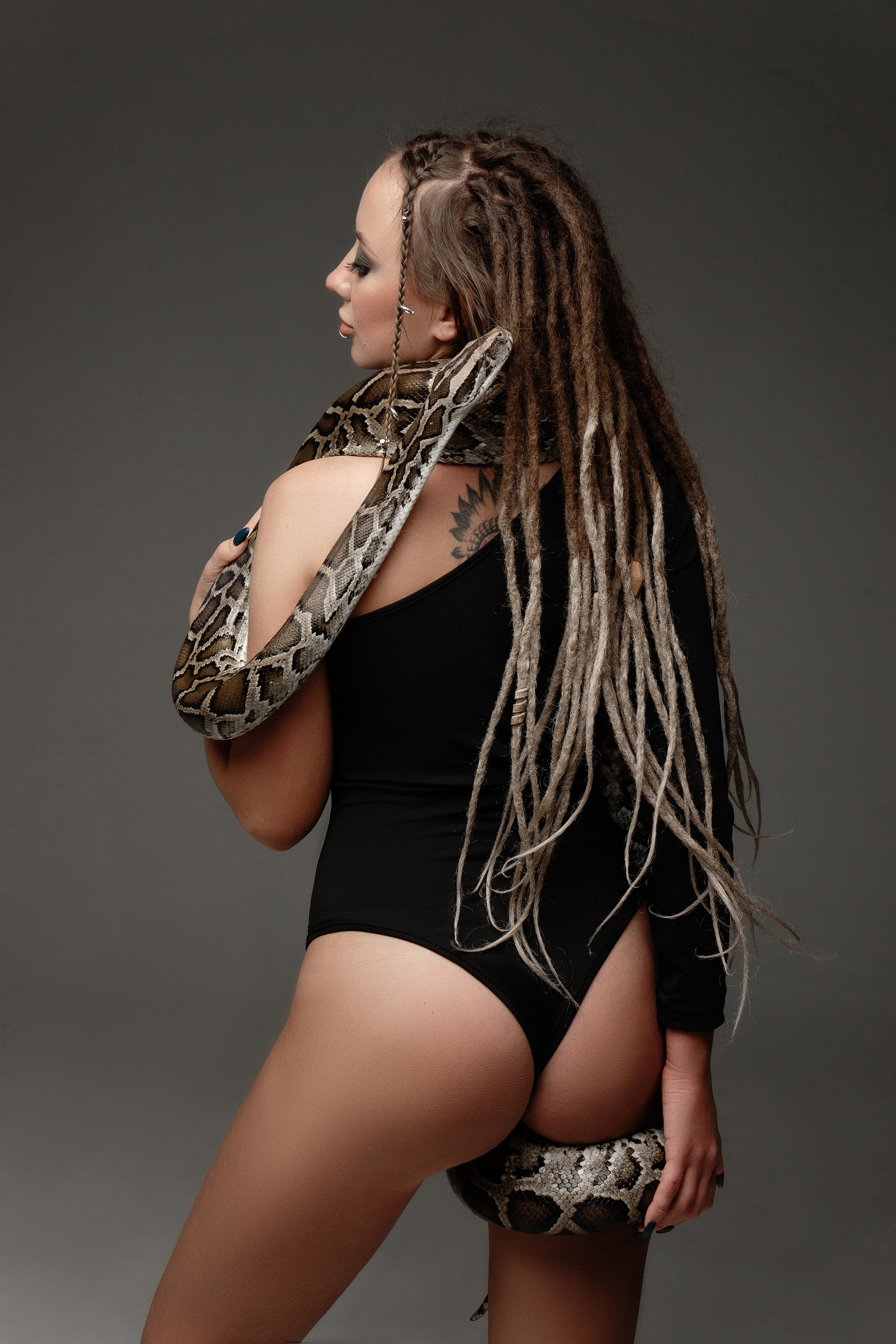 Елена и Горыныч. Фотограф беременности в Екатеринбурге Илона Филатьева