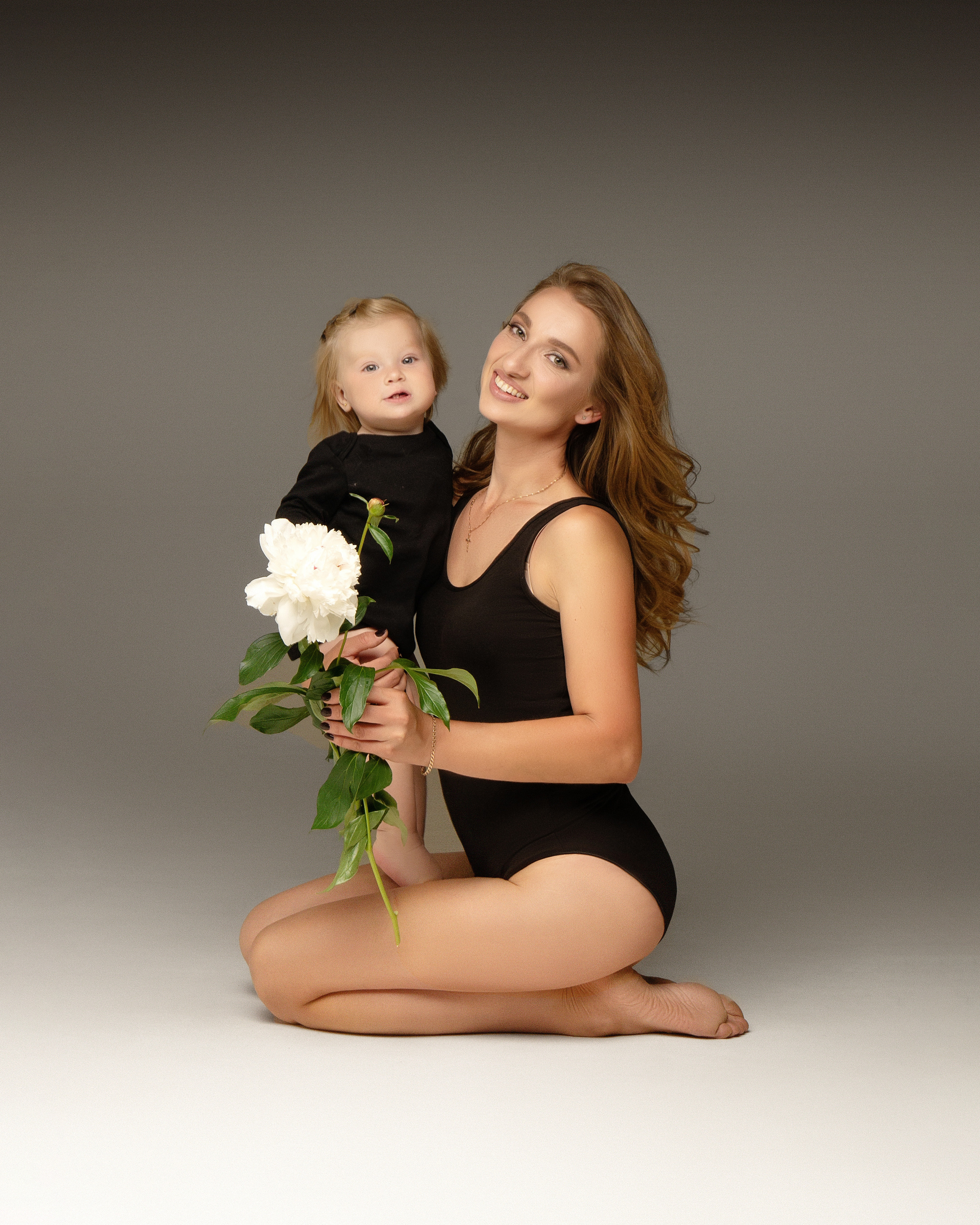 Алёна и Лера. Фотограф беременности в Екатеринбурге Илона Филатьева