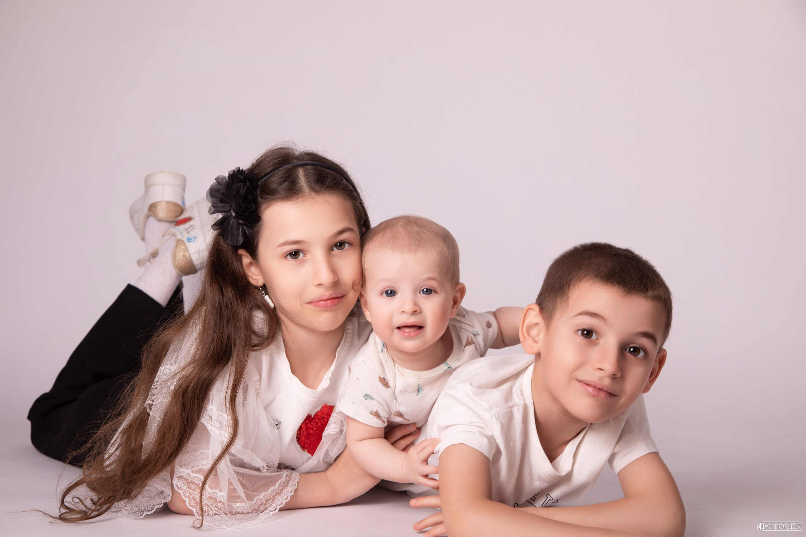Фотосессия Девочек до 10 лет в Интерьере — Fotogen. Интерьерная фотостудия FOTOGEN г. Краснодар