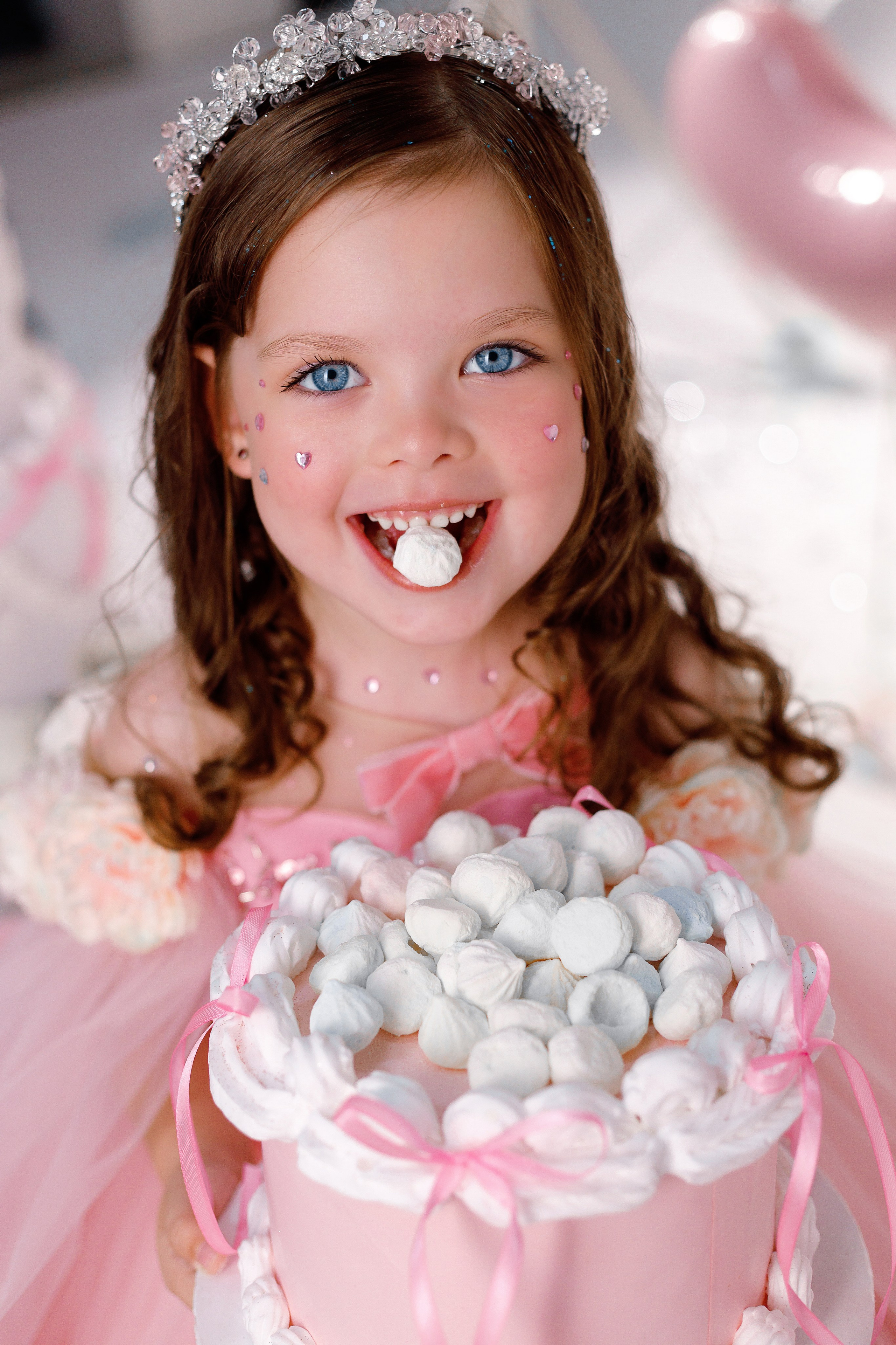 Фотосессия в стиле принцессы с декорациями Сочи