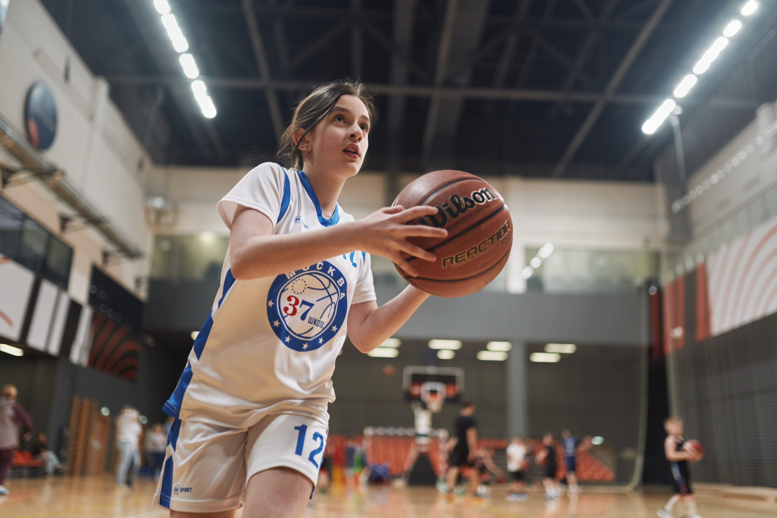 Новогодний баскетбол 2025. Детская лига. Евгений Бреча. Коммерческий и бэкстейдж фотограф в Москве