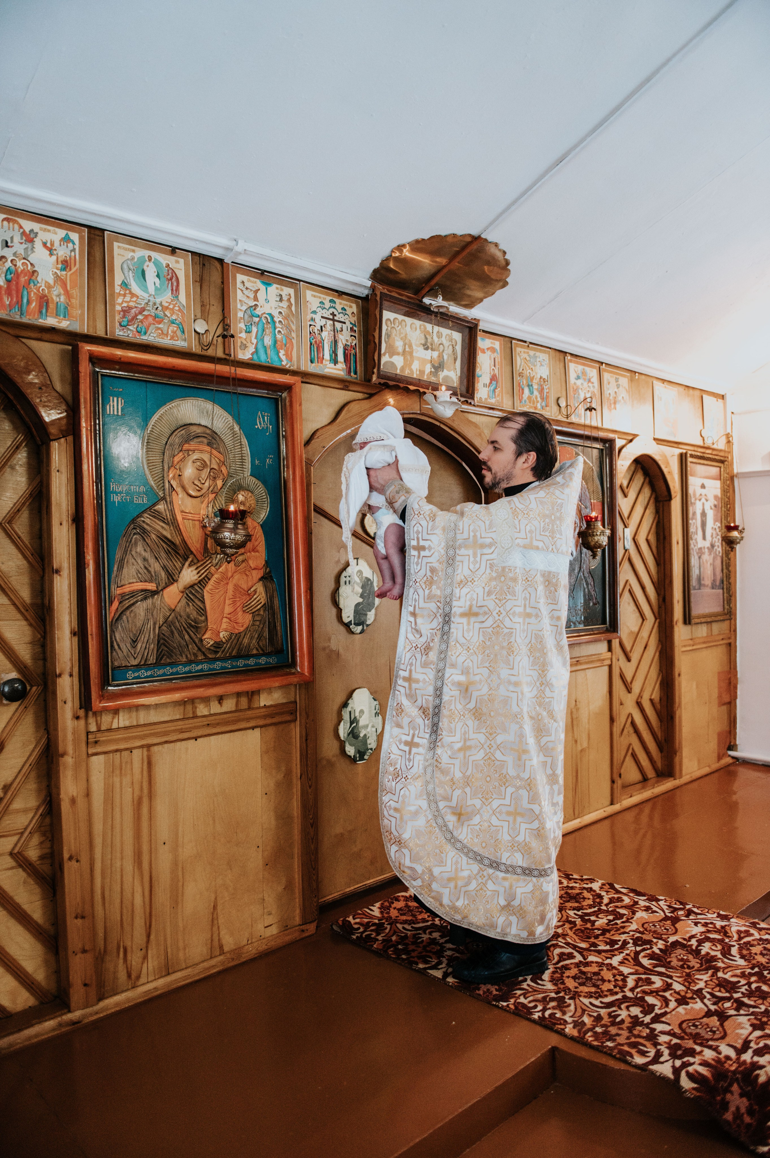 Таинство крещения Мирославы. Фотограф в Сургуте Светлана Гибадуллина