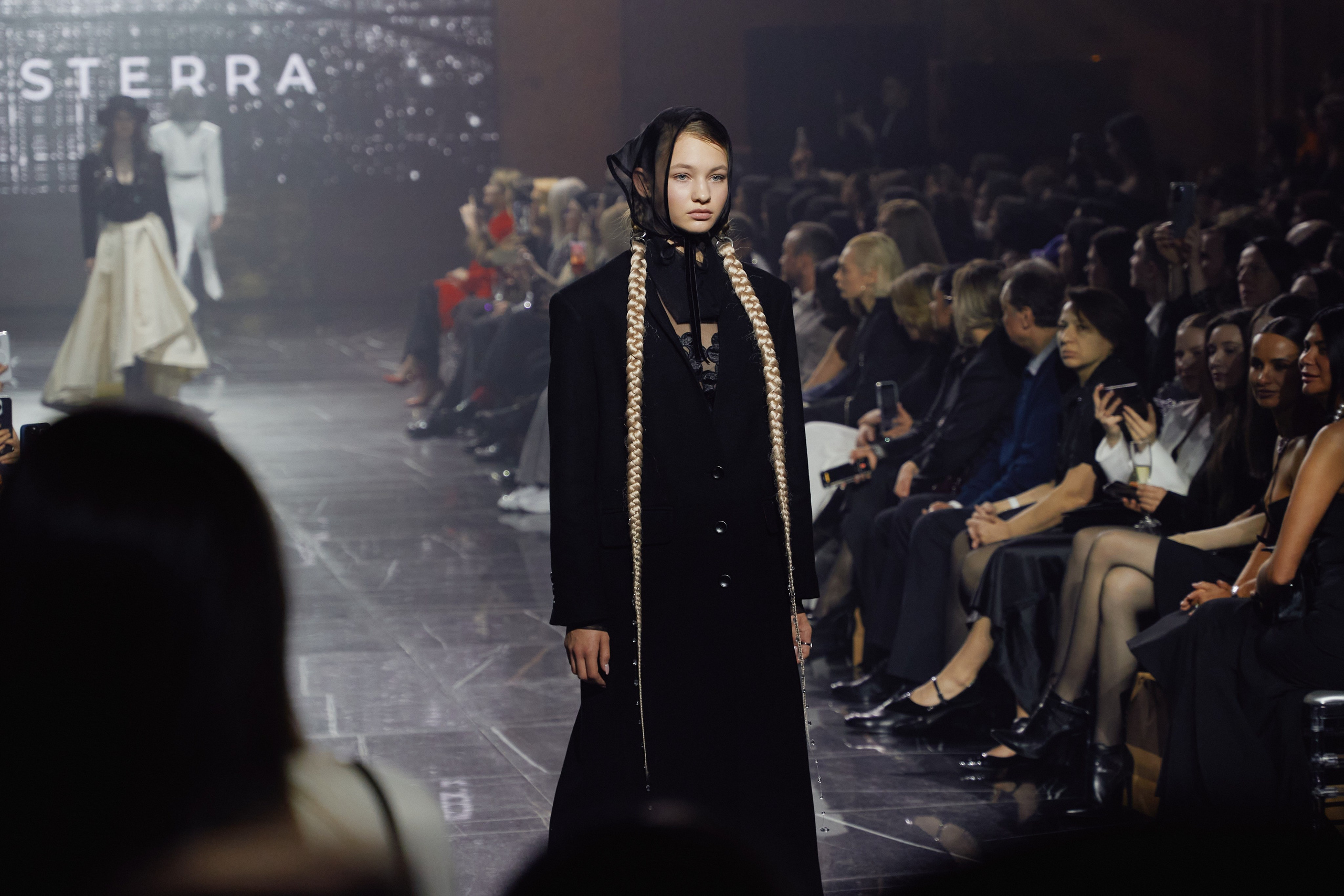 Показ KAMERGER | ODETTA. Свадебный фотограф и видеограф из Санкт-Петербурга Агарков Никита