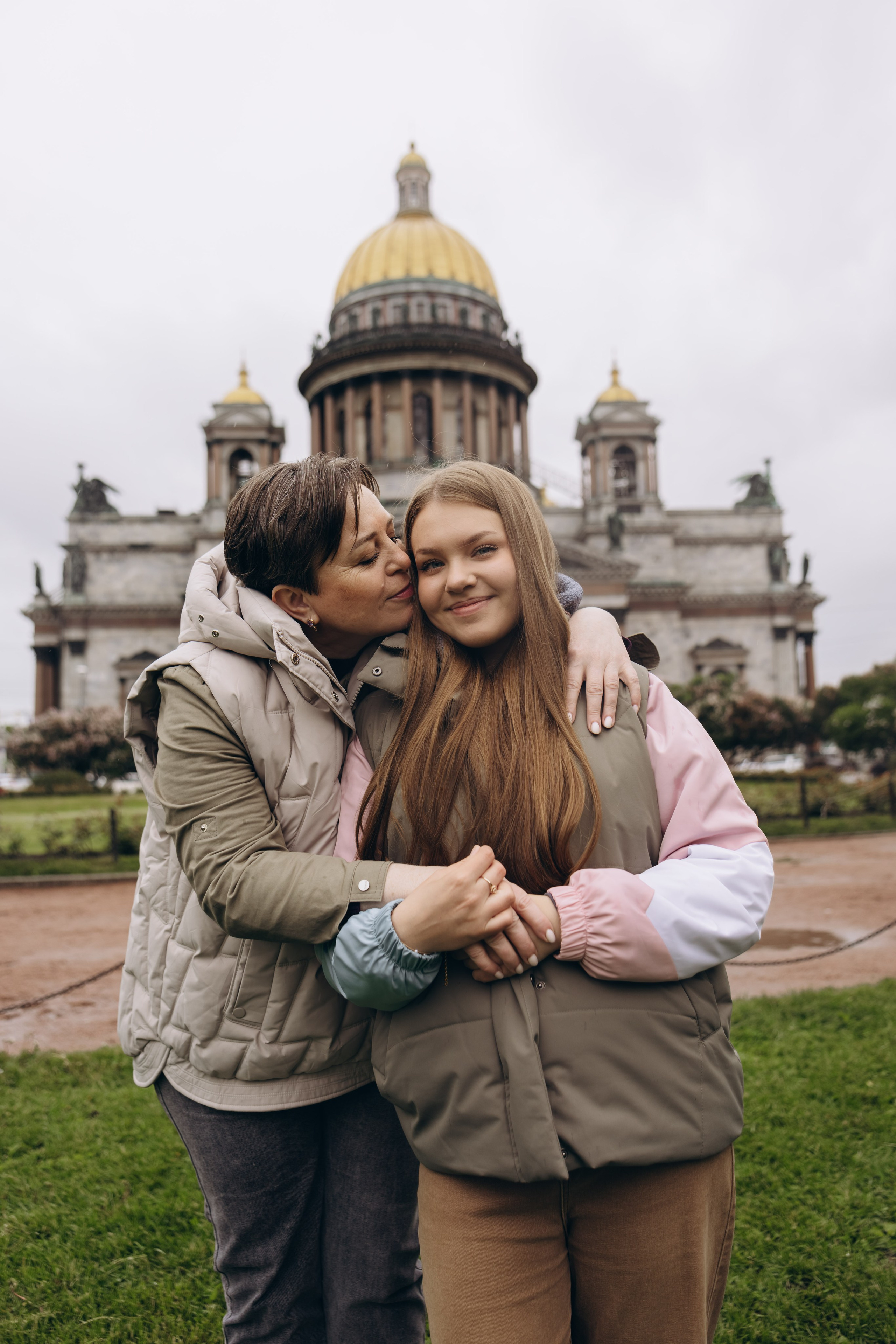 Семейная прогулка на Исаакиевском соборе. Семейный и свадебный фотограф в Санкт-Петербурге Екатерина Васильева
