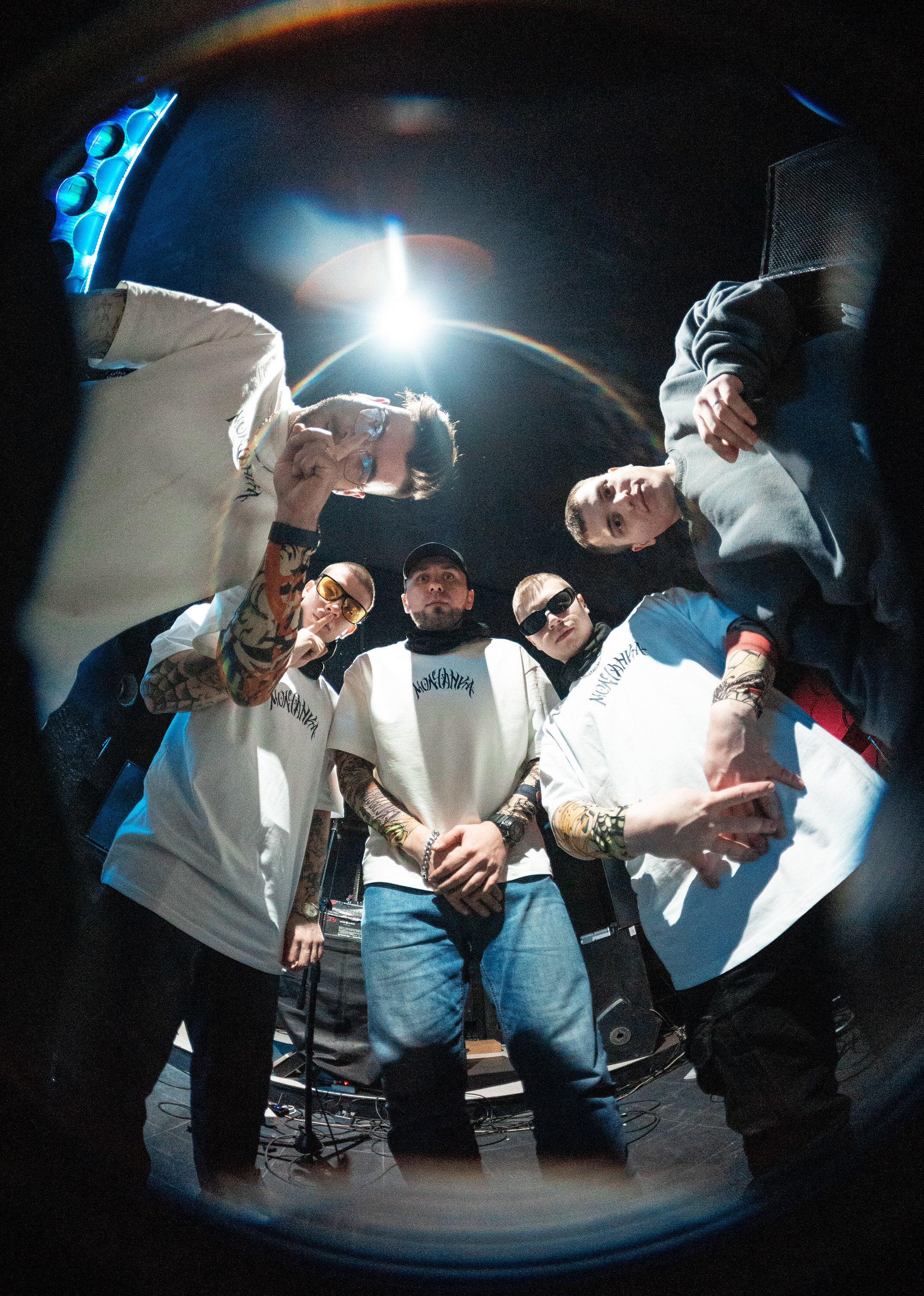 Реклама футболок «Молчанка». Фотограф Тюмень