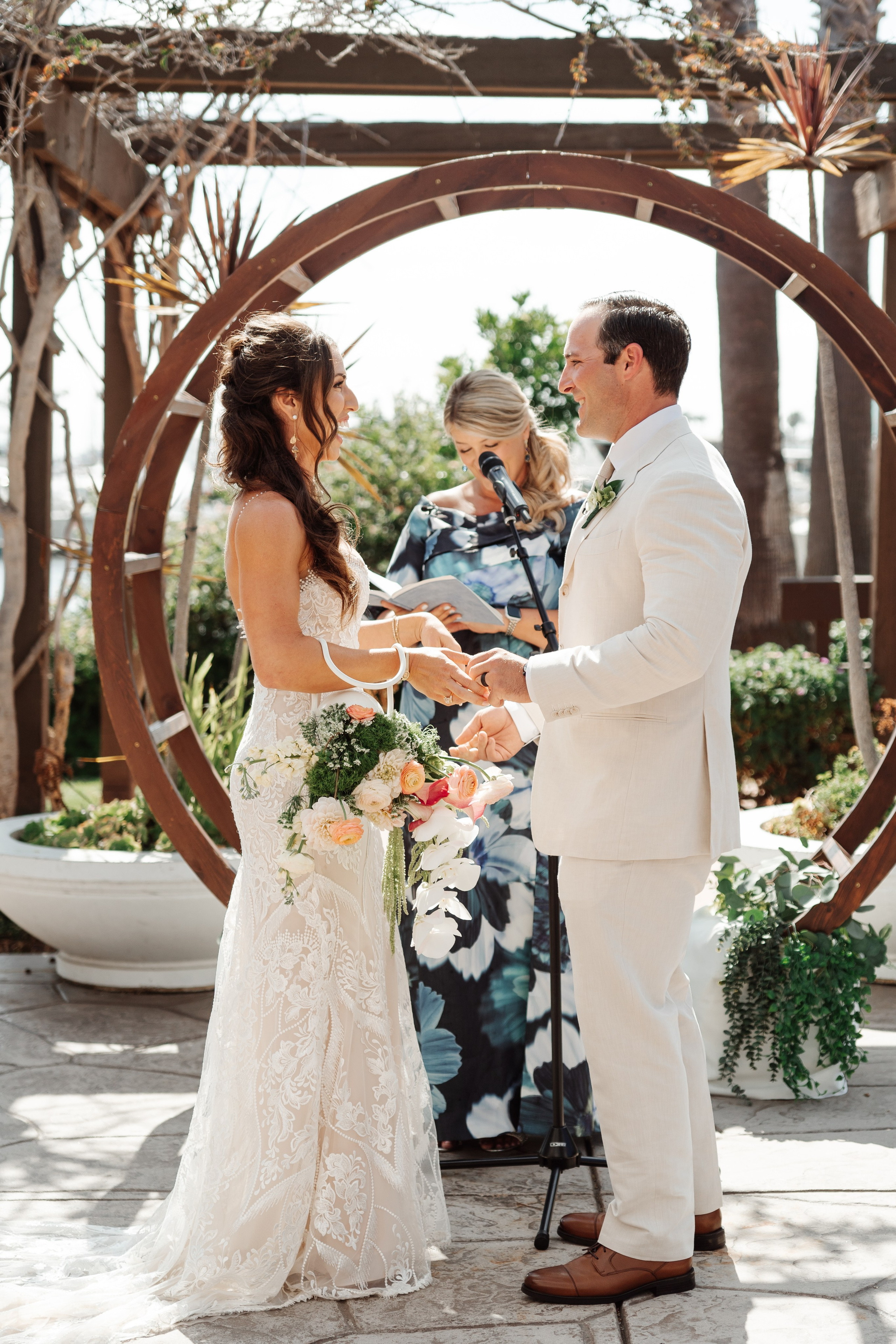 2025-08-16_BryanAmber. Ретушер Зенькевич Света