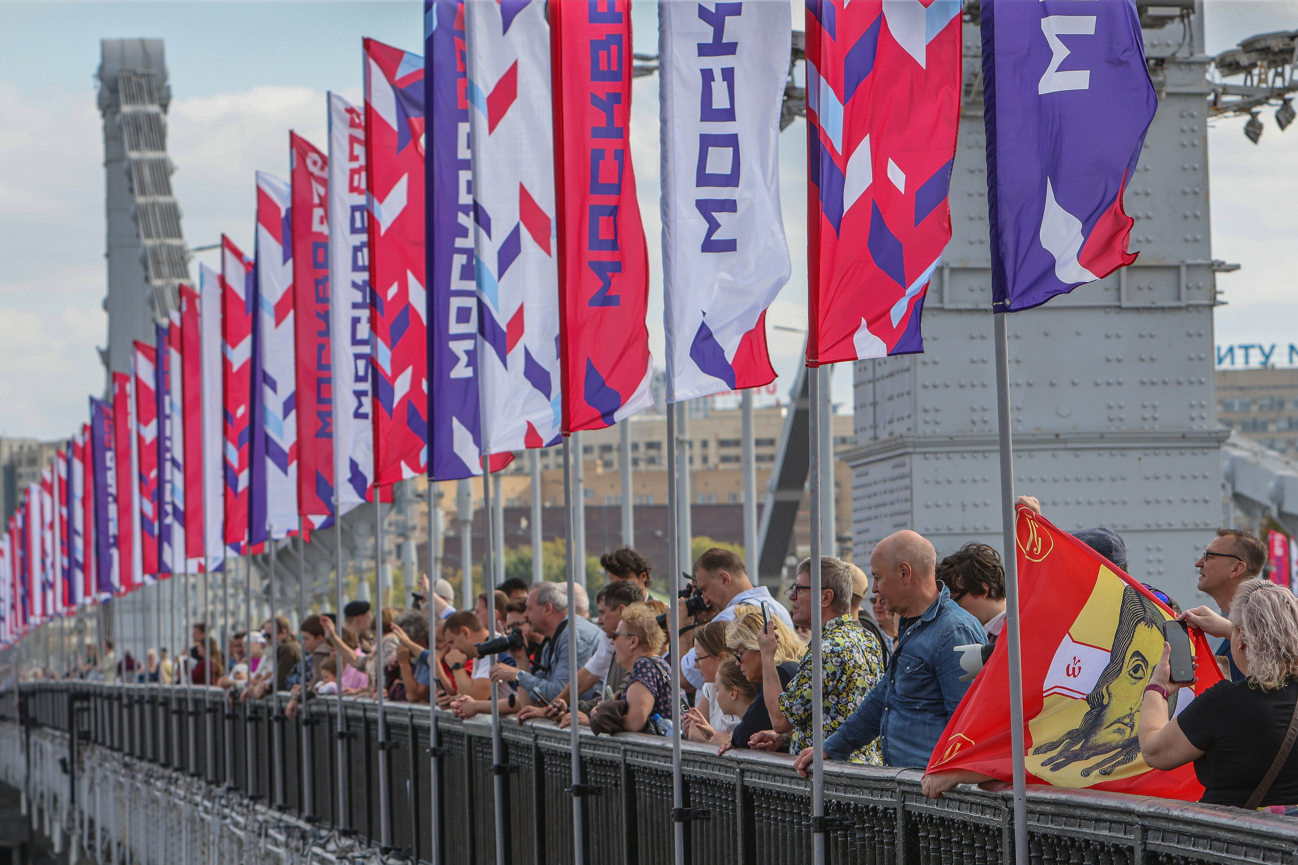 Общегородской Крестный ход. Фотограф Сергей Ловкий