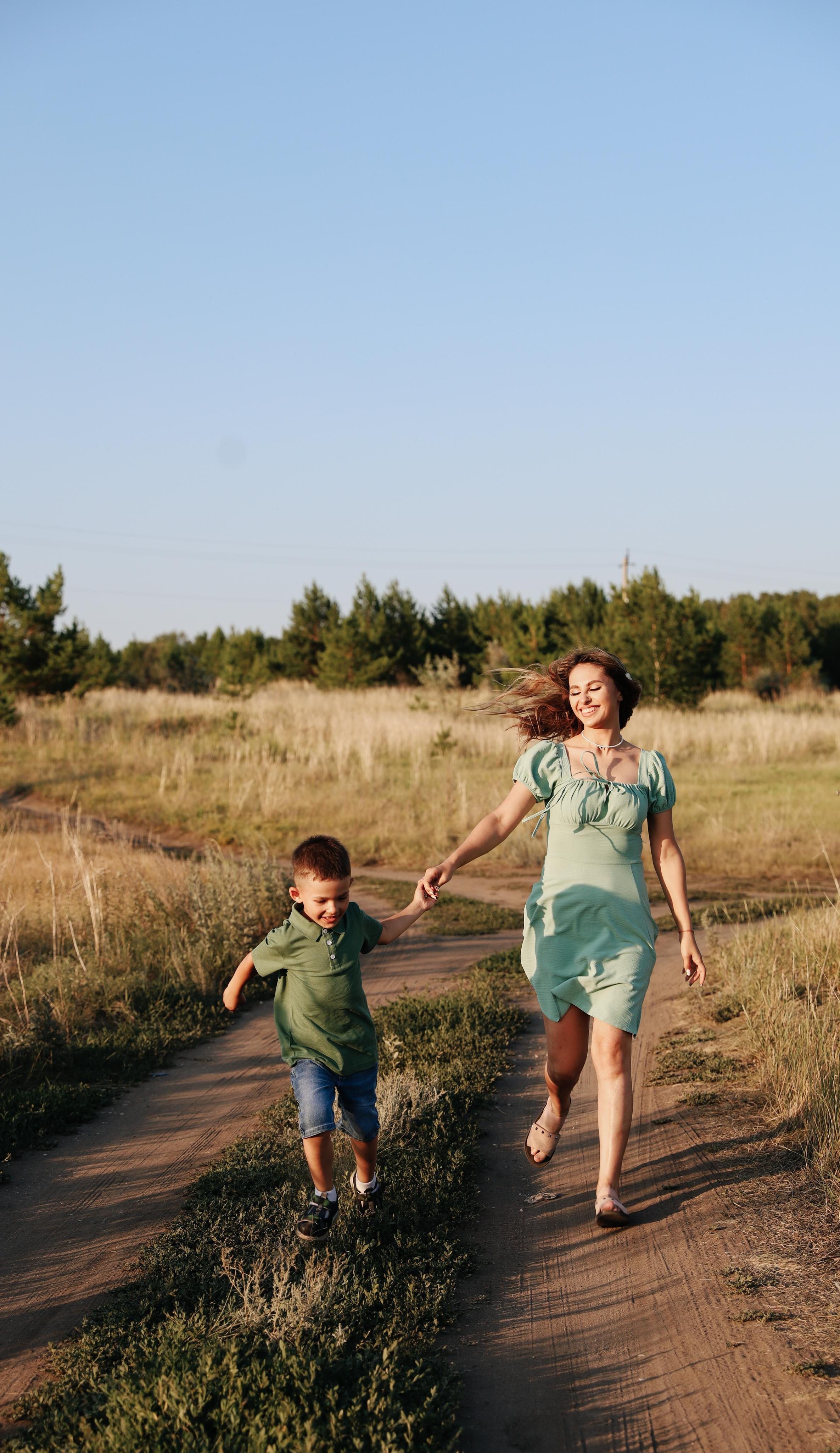 Прогулочная. Семейный и свадебный фотограф в Южноуральске Екатерина Столярова