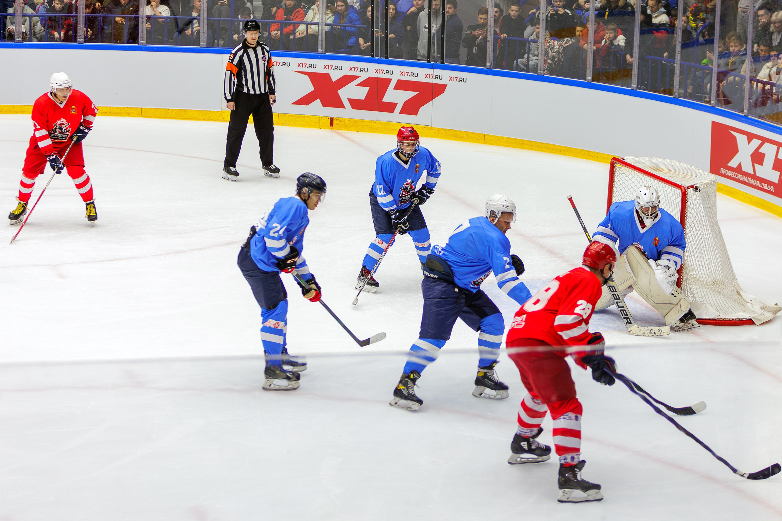 Первый матч Легенд в 2025 году. Выпускные альбомы и школьный фотограф в Подольске, Троицке, Щербинке, Москве и Московской области