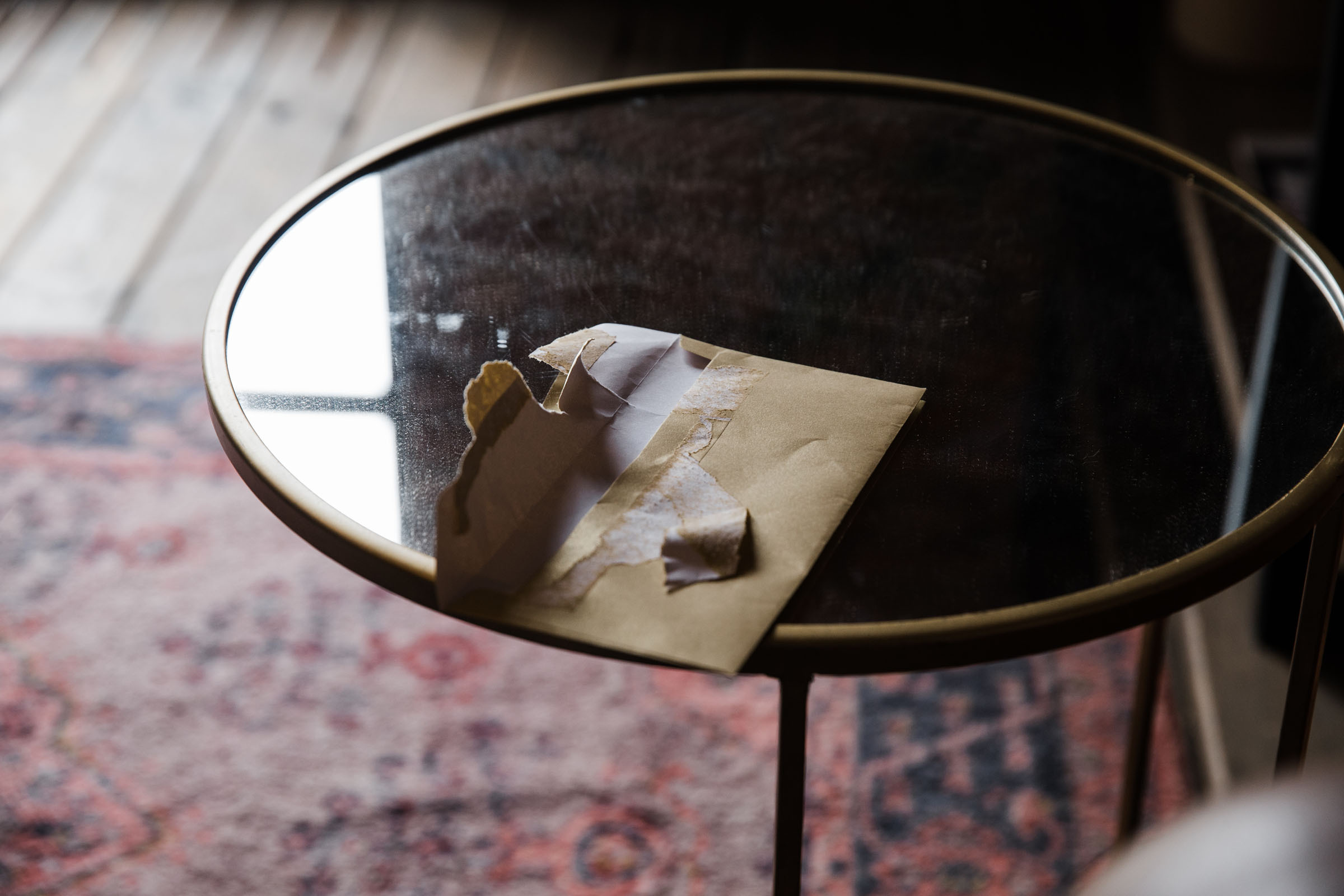 Выпить сразу: против безумия толп // Максим&Лиза. Фотограф Алутера Ирина