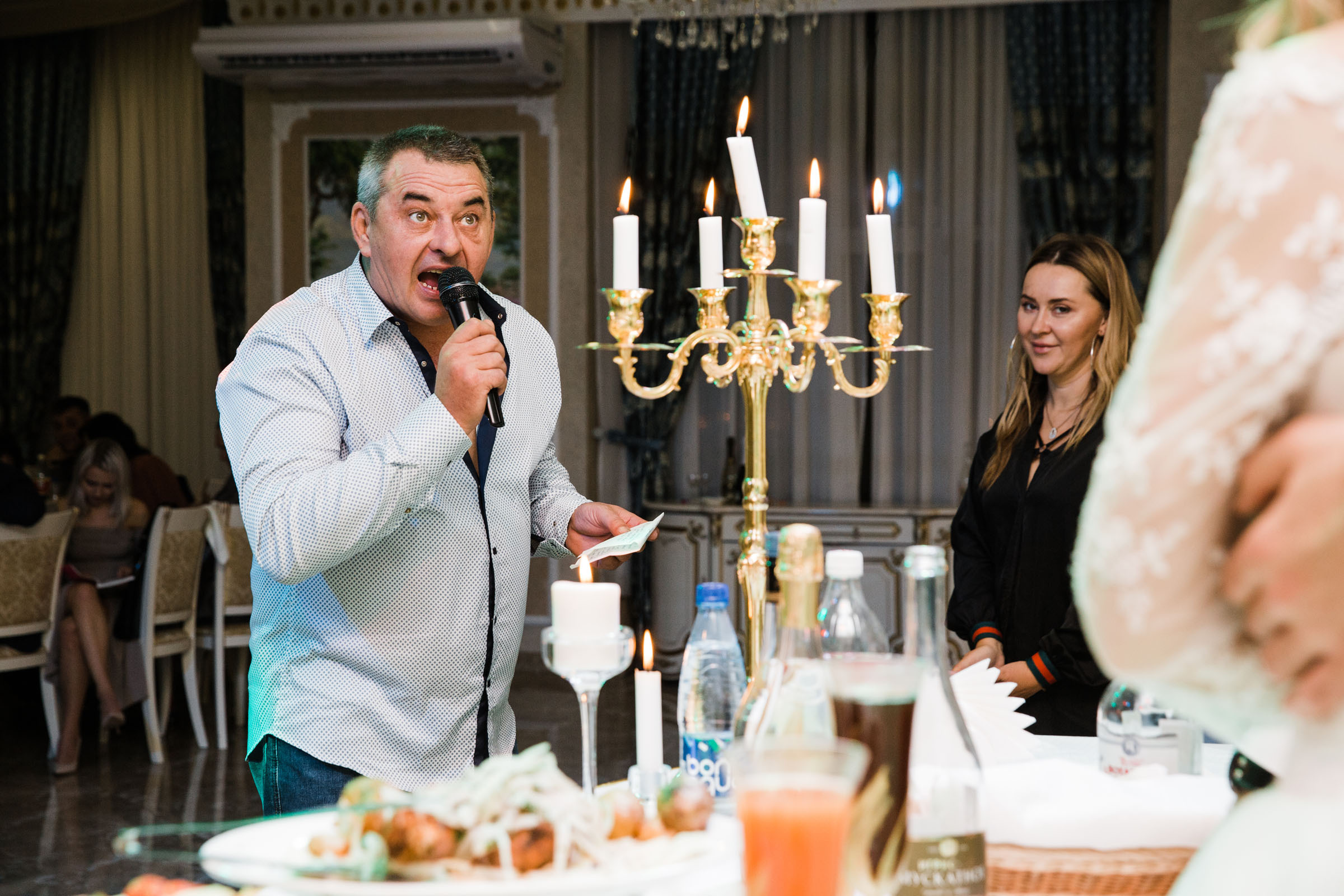 Выпить сразу: против безумия толп // Максим&Лиза. Фотограф Алутера Ирина