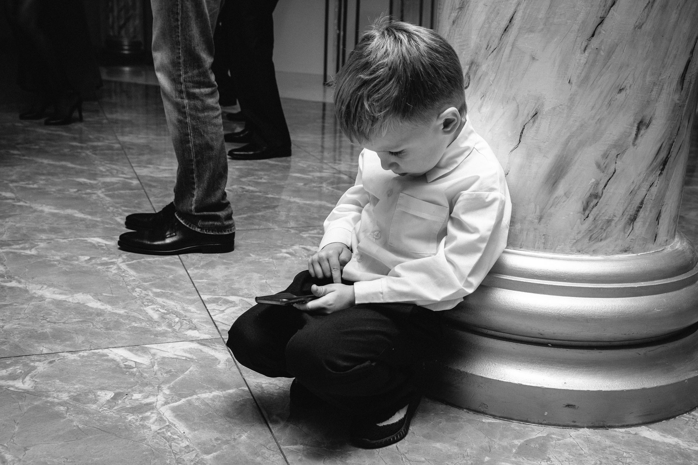 Выпить сразу: против безумия толп // Максим&Лиза. Фотограф Алутера Ирина