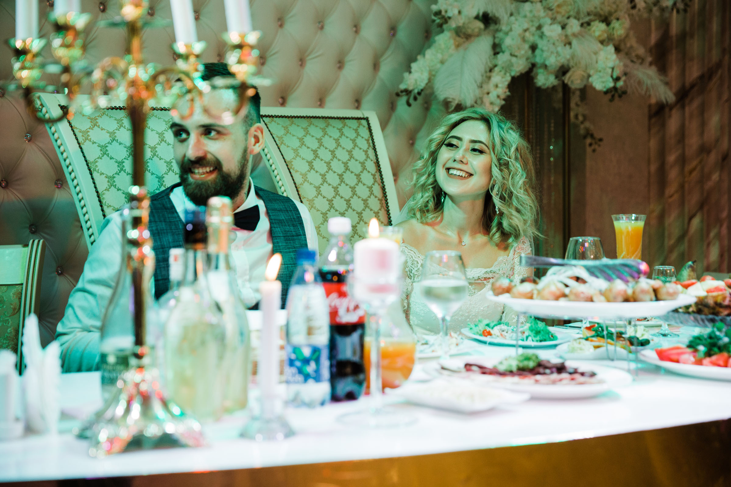 Выпить сразу: против безумия толп // Максим&Лиза. Фотограф Алутера Ирина