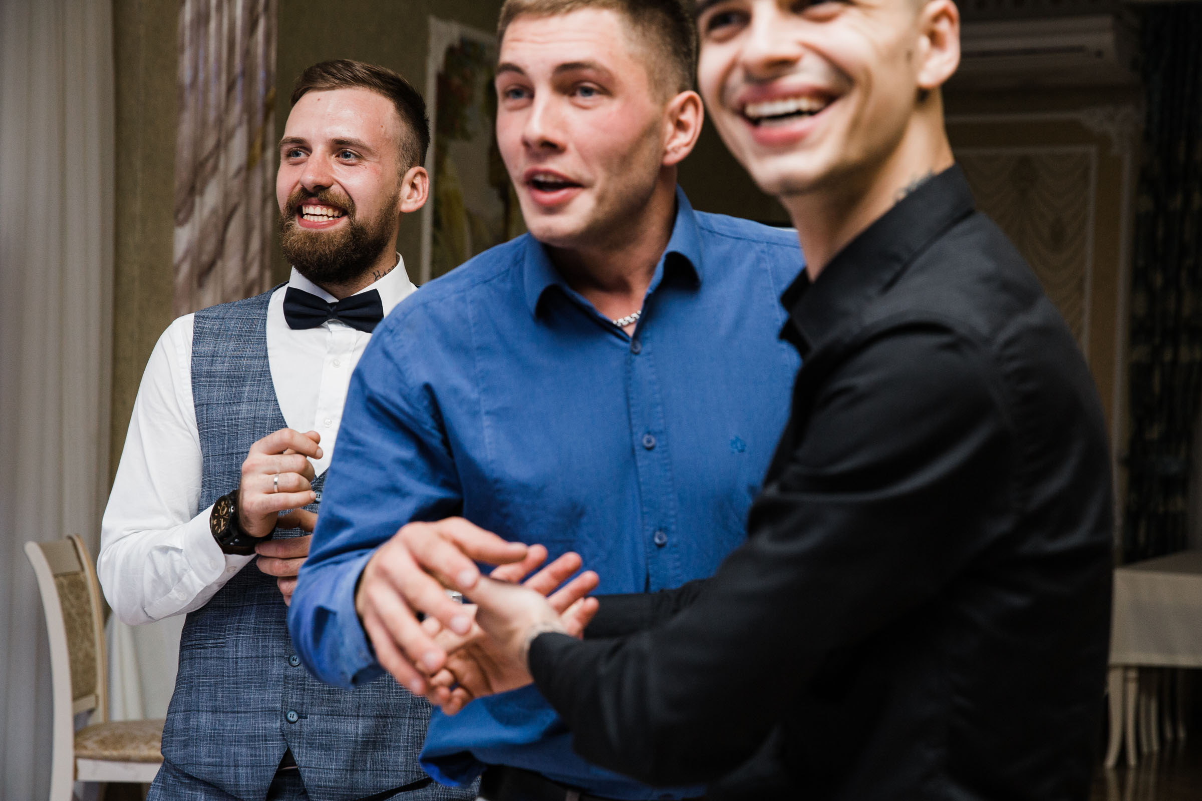 Выпить сразу: против безумия толп // Максим&Лиза. Фотограф Алутера Ирина