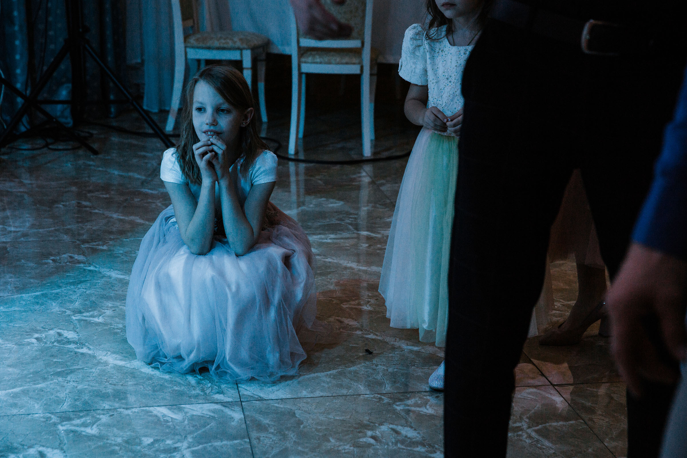 Выпить сразу: против безумия толп // Максим&Лиза. Фотограф Алутера Ирина