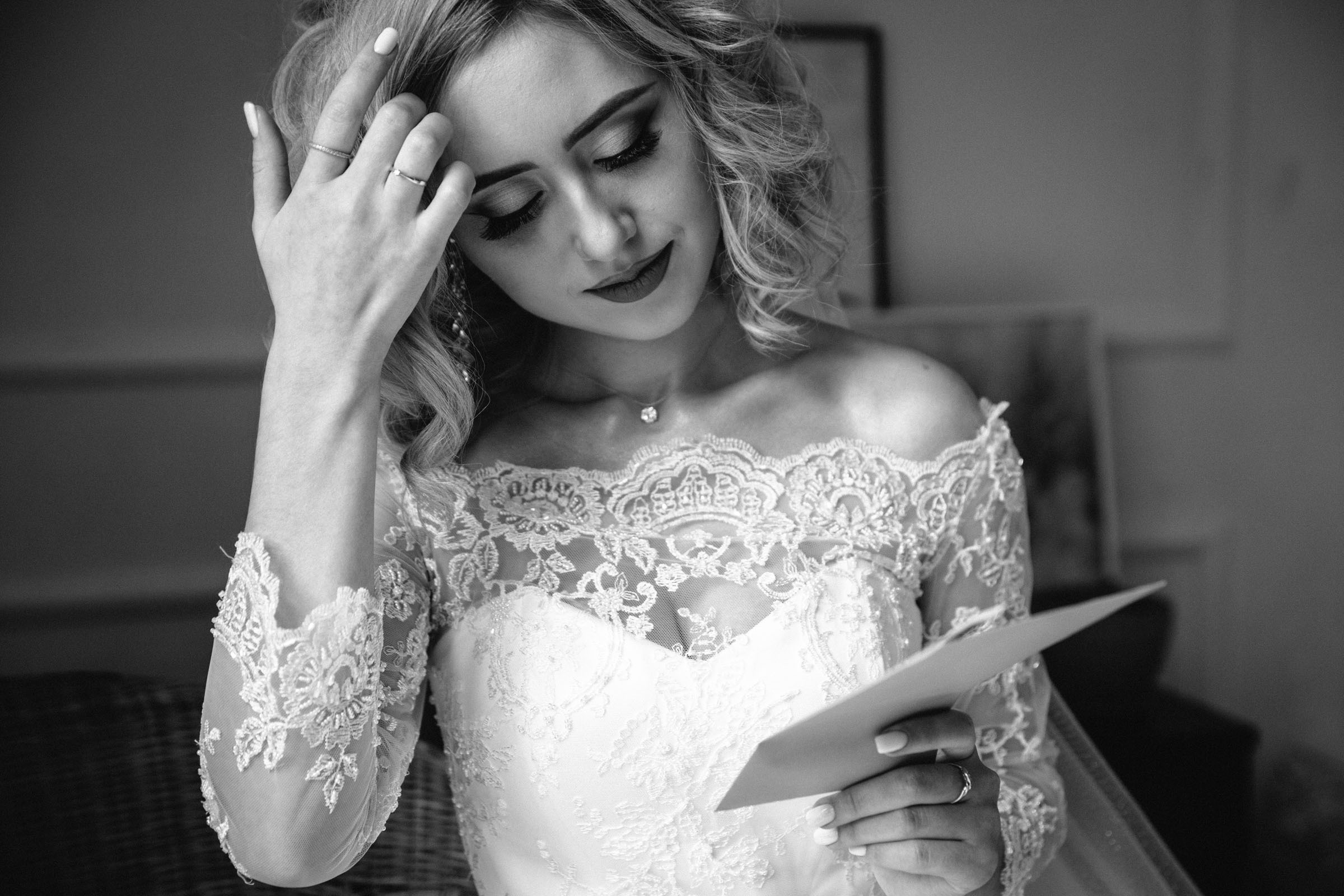 Выпить сразу: против безумия толп // Максим&Лиза. Фотограф Алутера Ирина