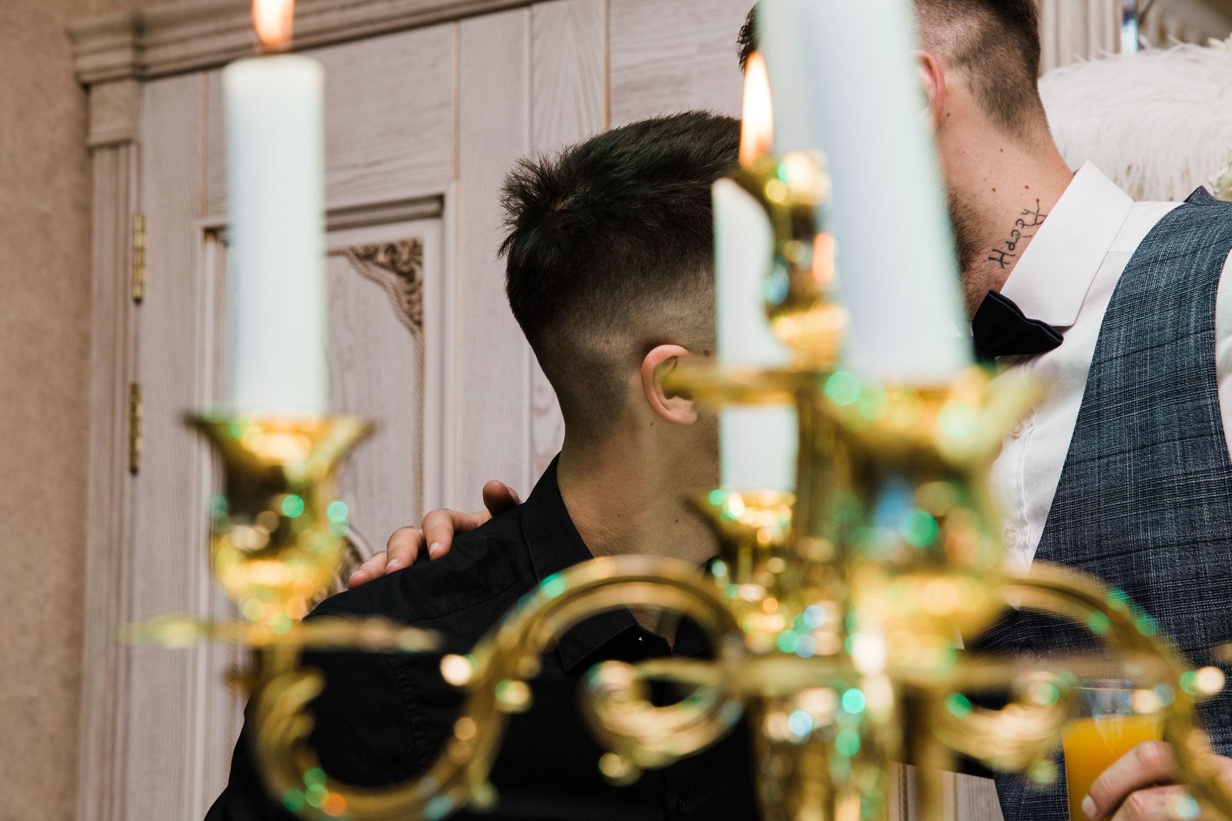 Выпить сразу: против безумия толп // Максим&Лиза. Фотограф Алутера Ирина