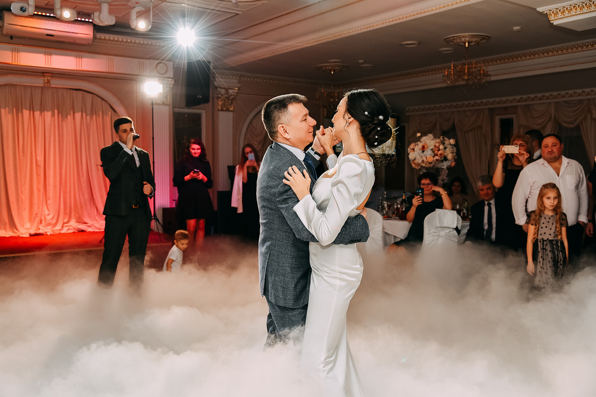 таец на свадебном банкете