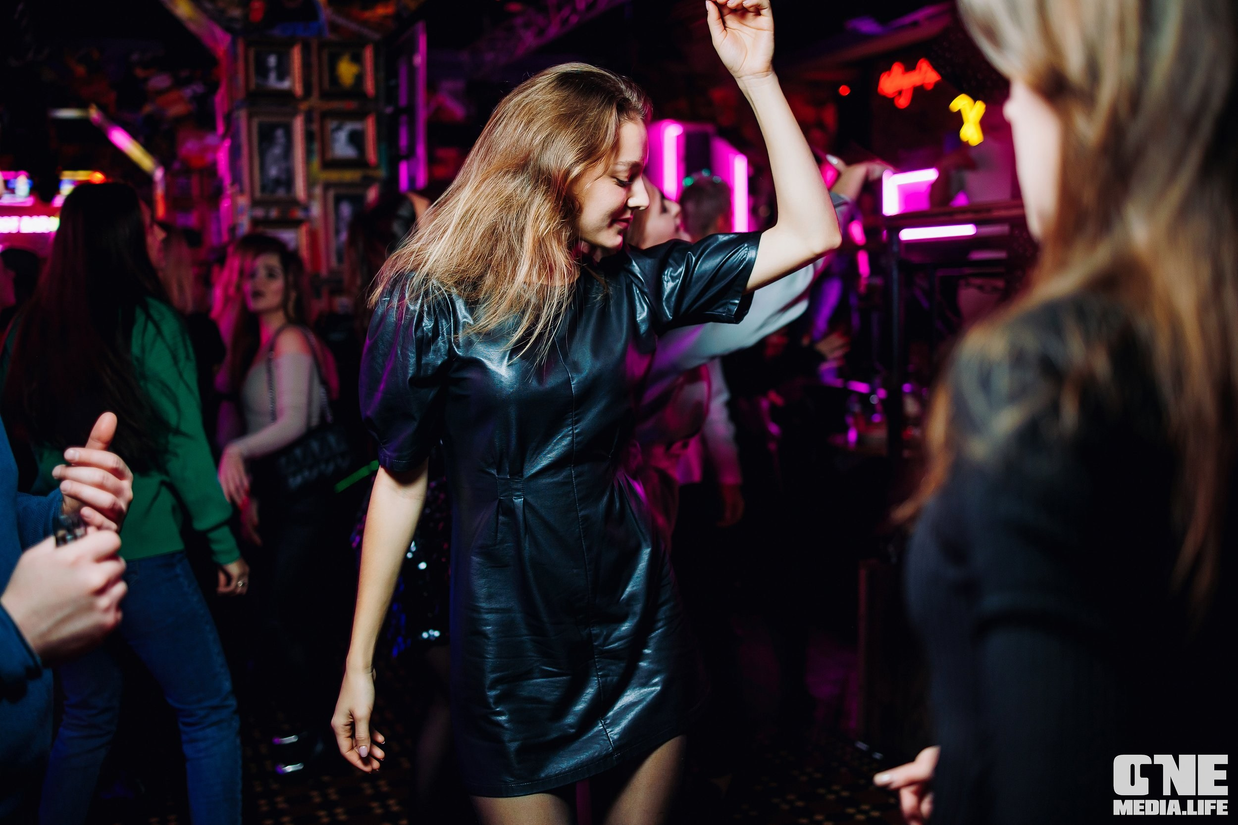Фоторепортаж из бара XxxX. One Media Life: фоторепортажи, фотоотчеты с мероприятий и заведений