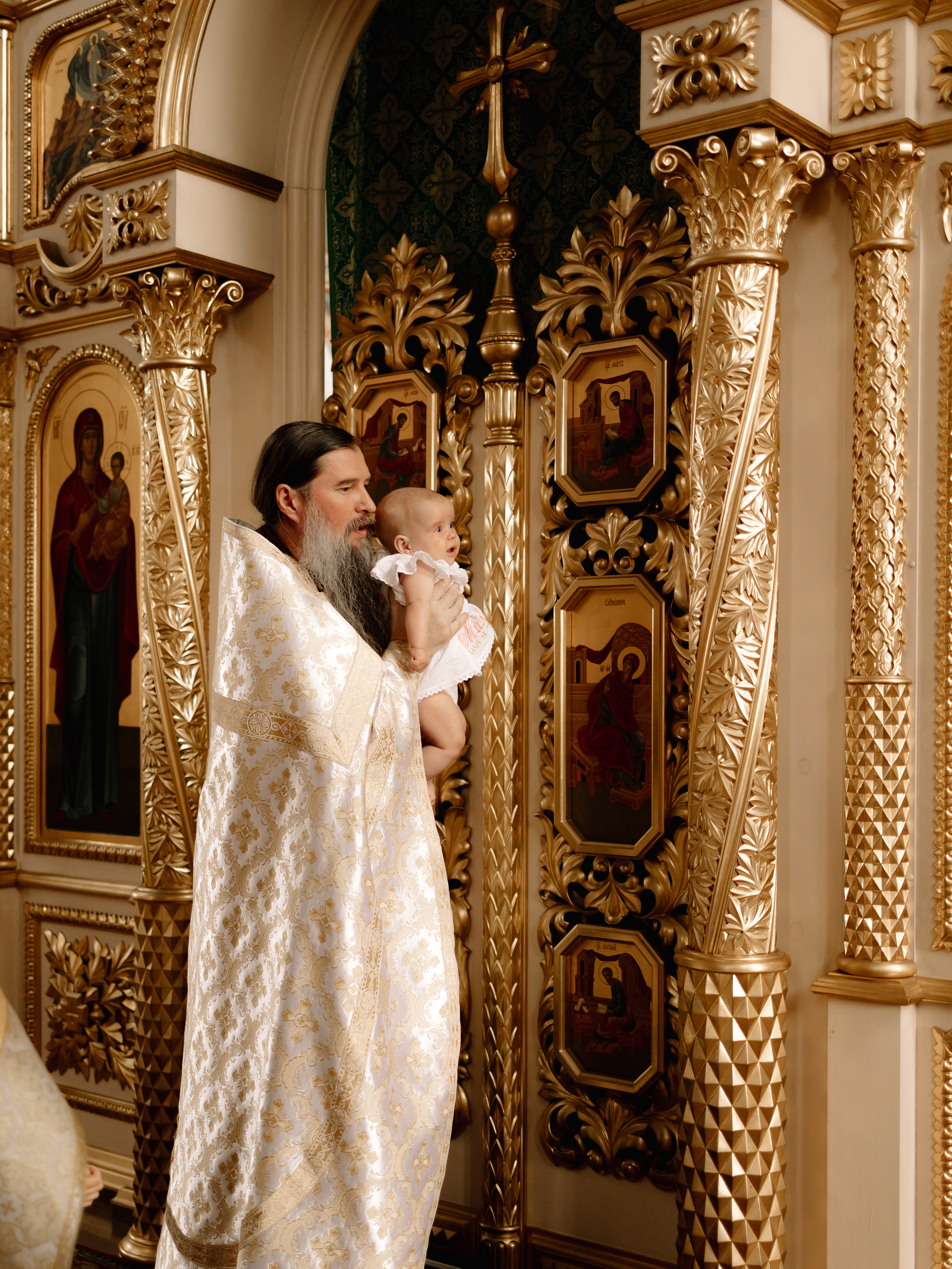 Таинство крещения Миланы. Семейный фотограф в Краснодаре Храмова Анна