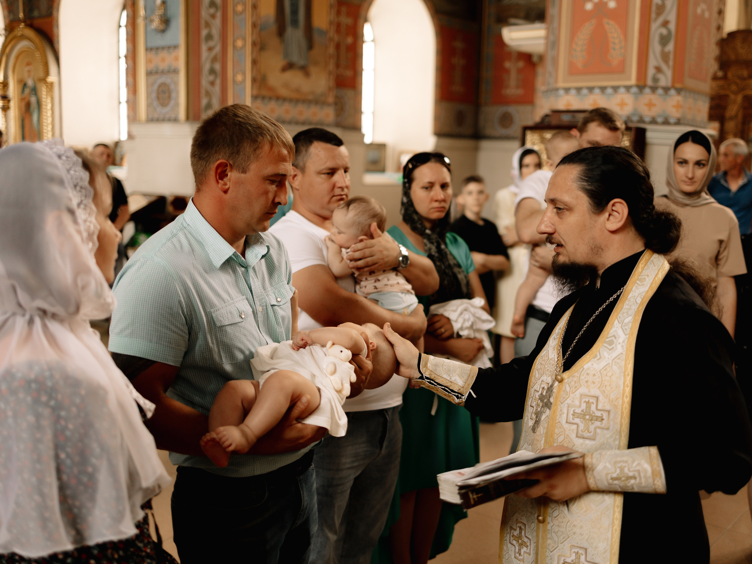 Таинство крещения Миланы. Семейный фотограф в Краснодаре Храмова Анна