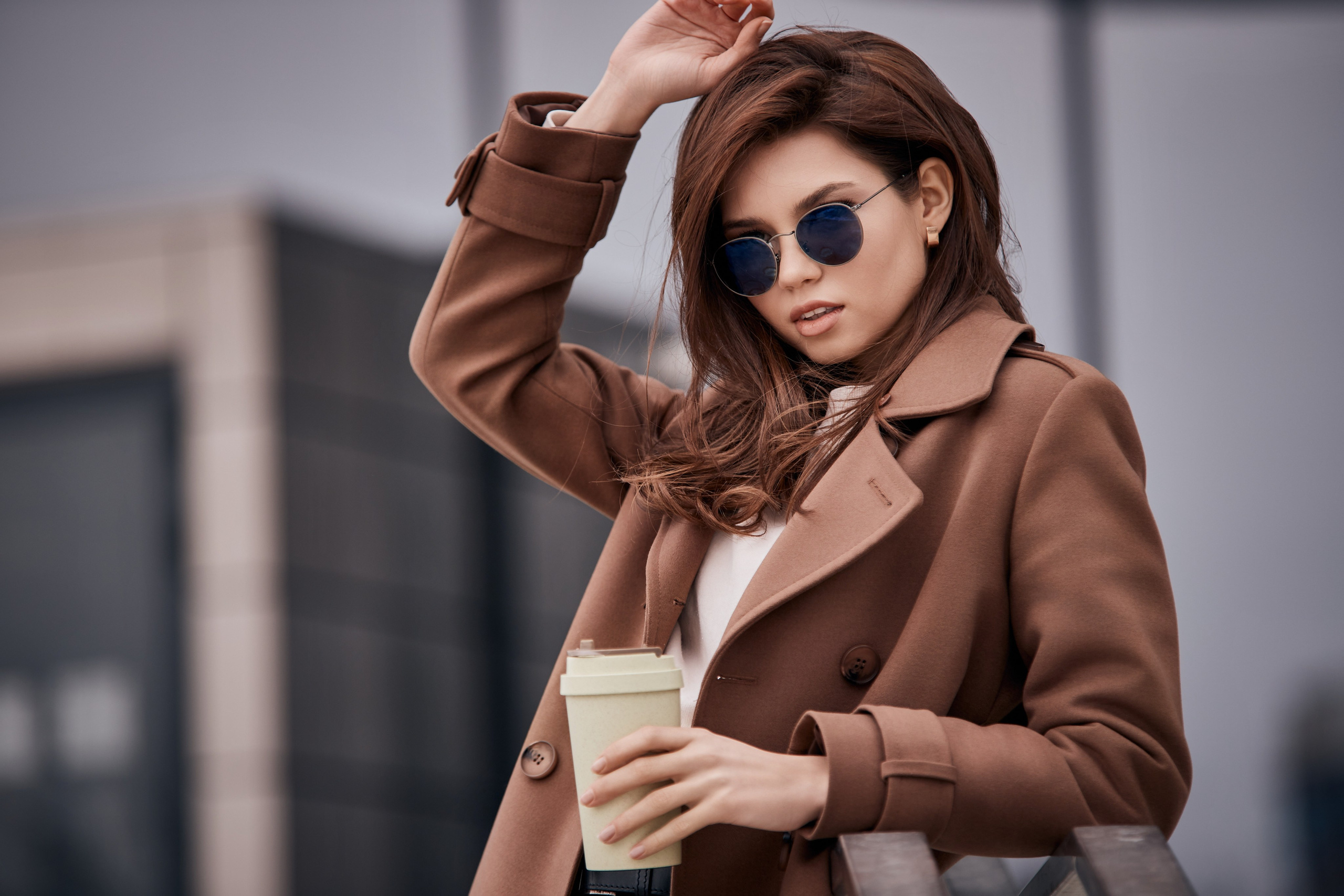 Съемка на обложку. Контент для бизнеса в Екатеринбурге Полдень Медиа