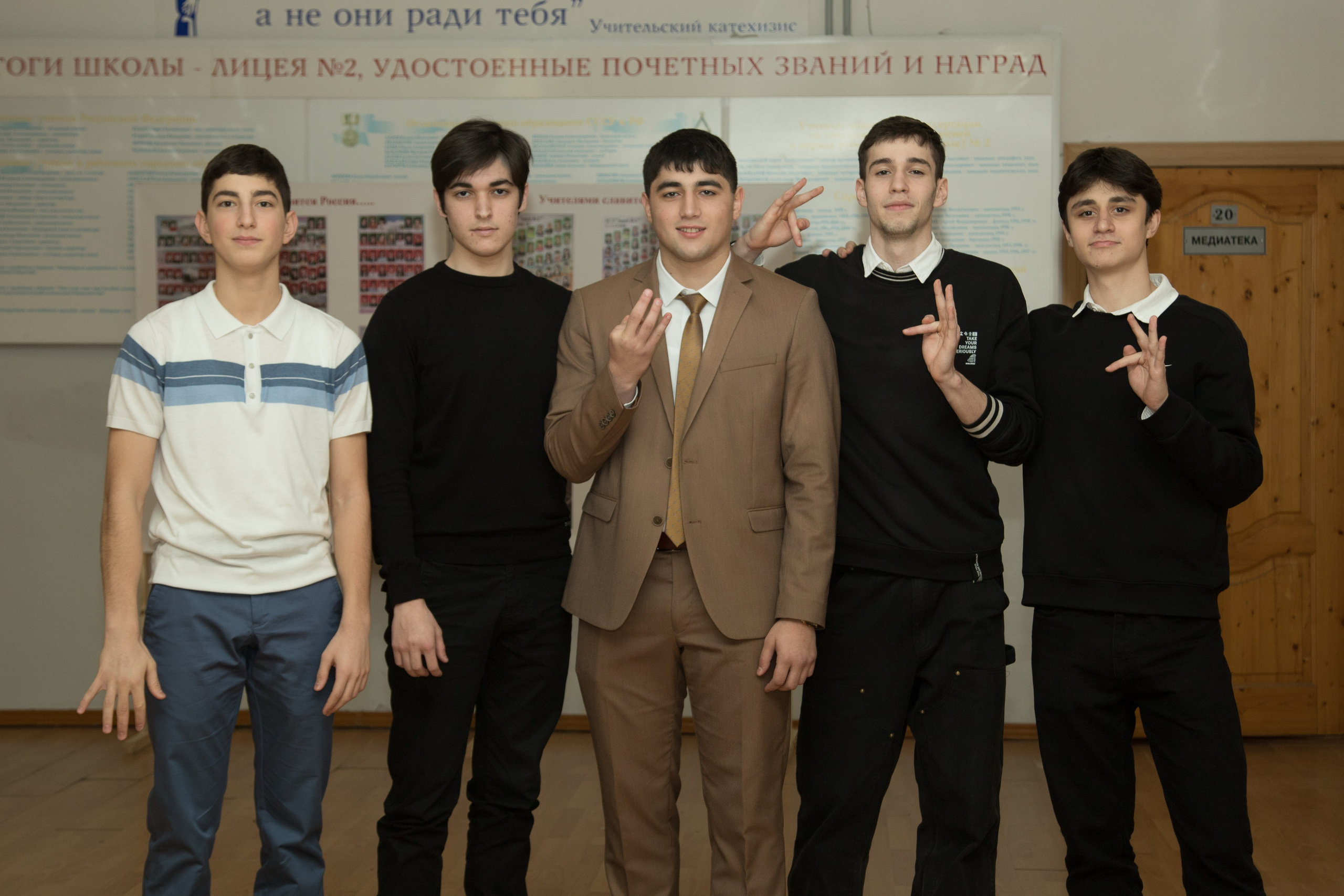 9  и 11 классы. Школьный фотограф в г. Нальчик Галимат Абитова