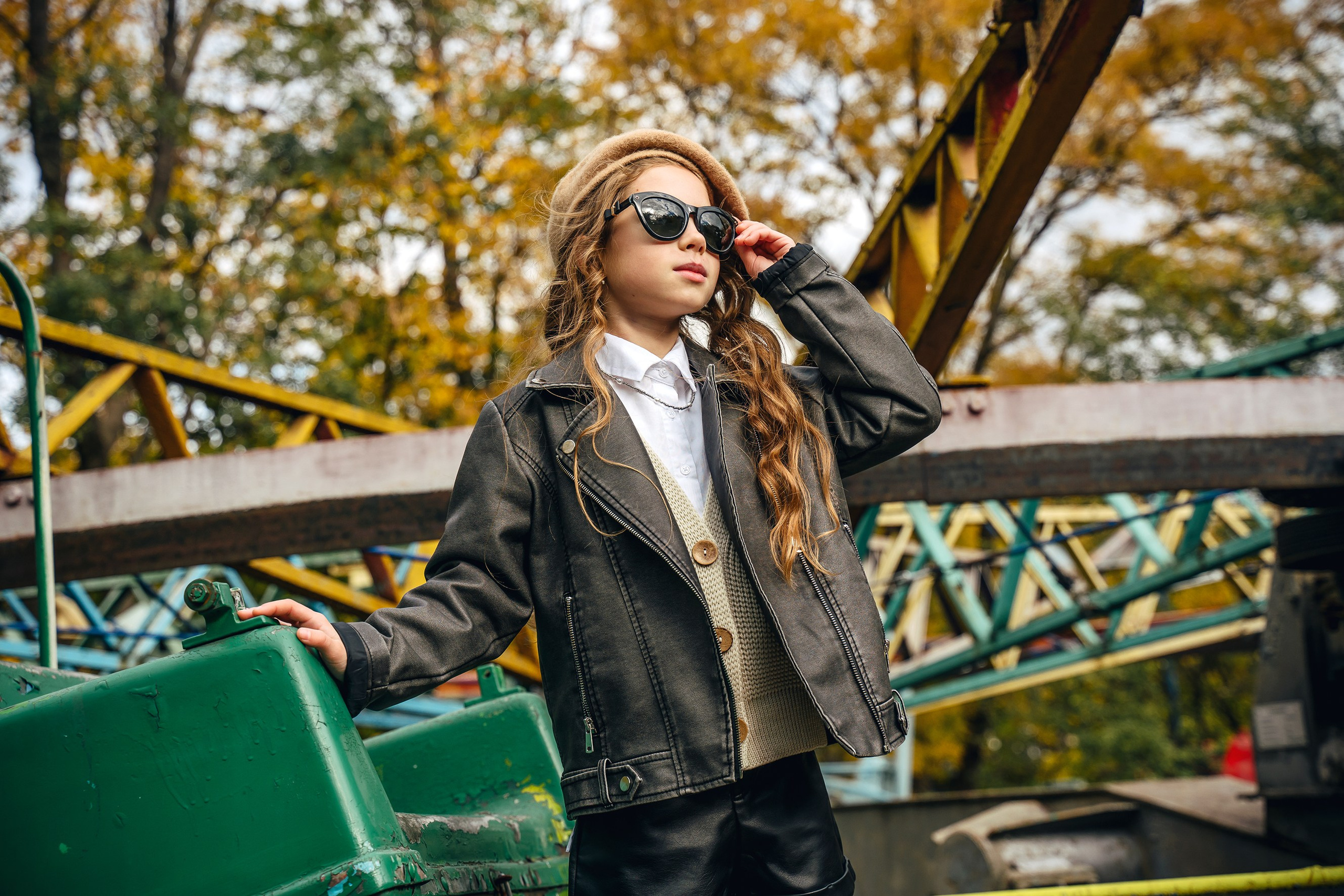 Фотосессия на карусели. Выпускные альбомы, школьные фотосессии в городе Новороссийске