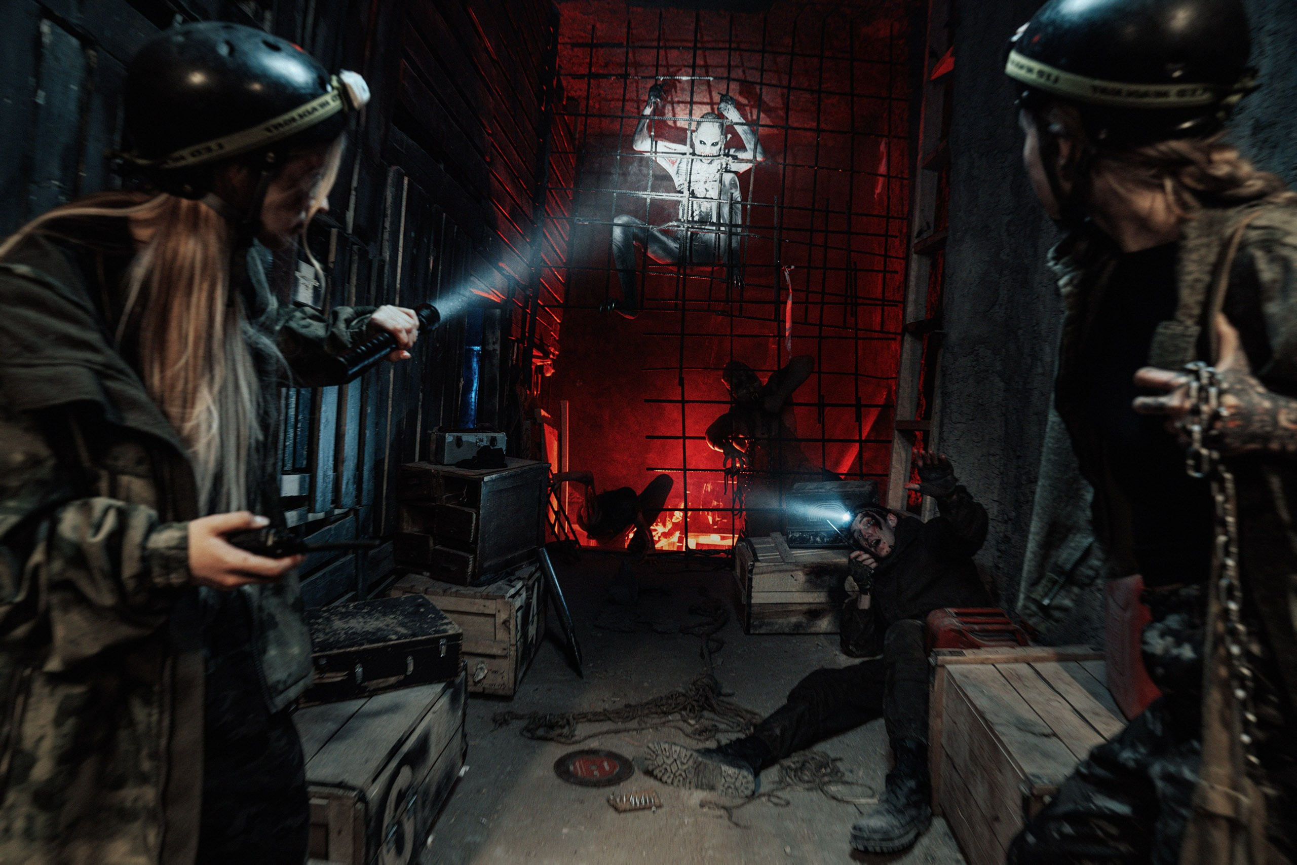 Фотосъёмка для хоррор и экшен квеста. Рекламный фотограф в Москве Алексей Тверяков