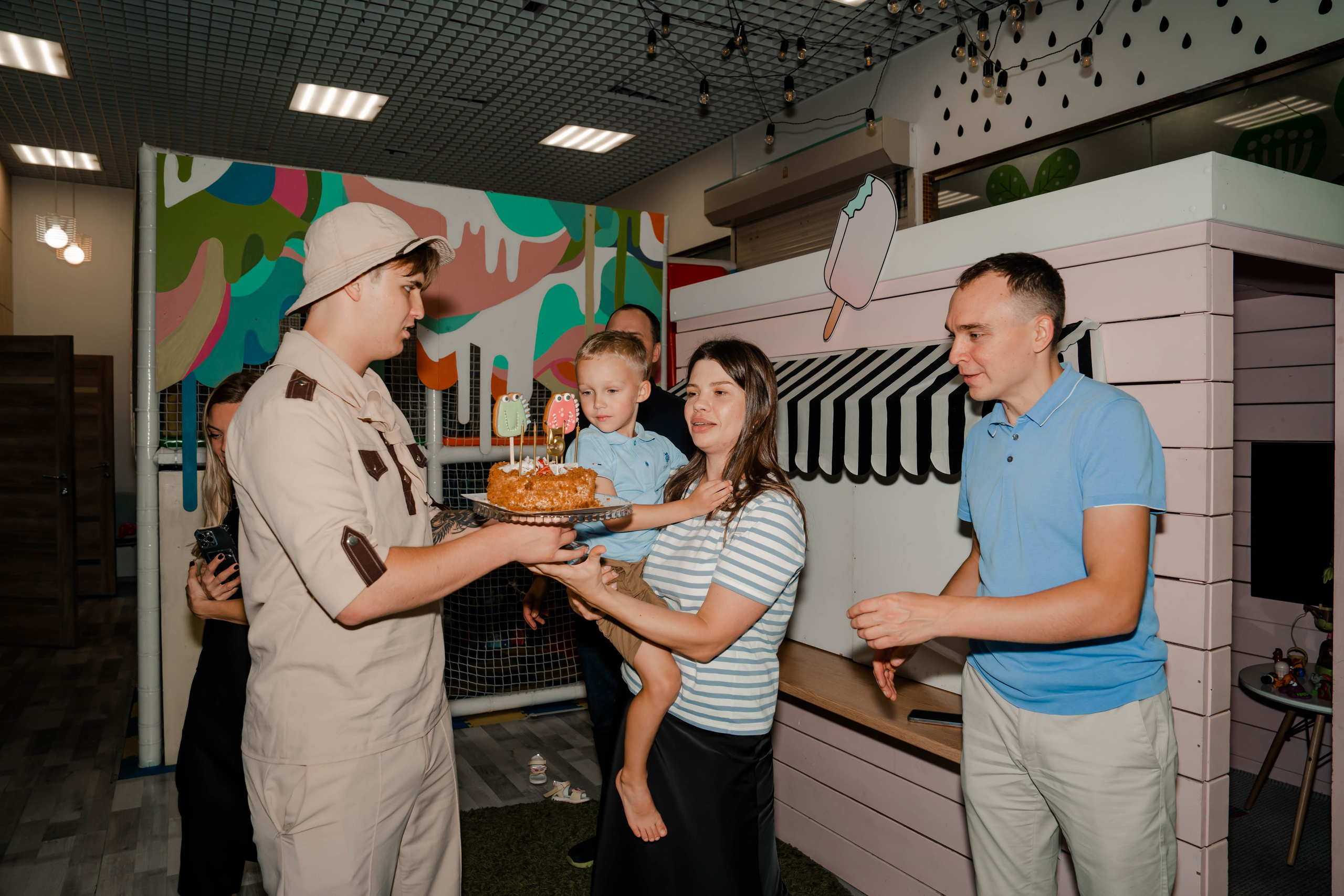 Грозный Тирекс. Крамер Юлиана детский и семейный фотограф