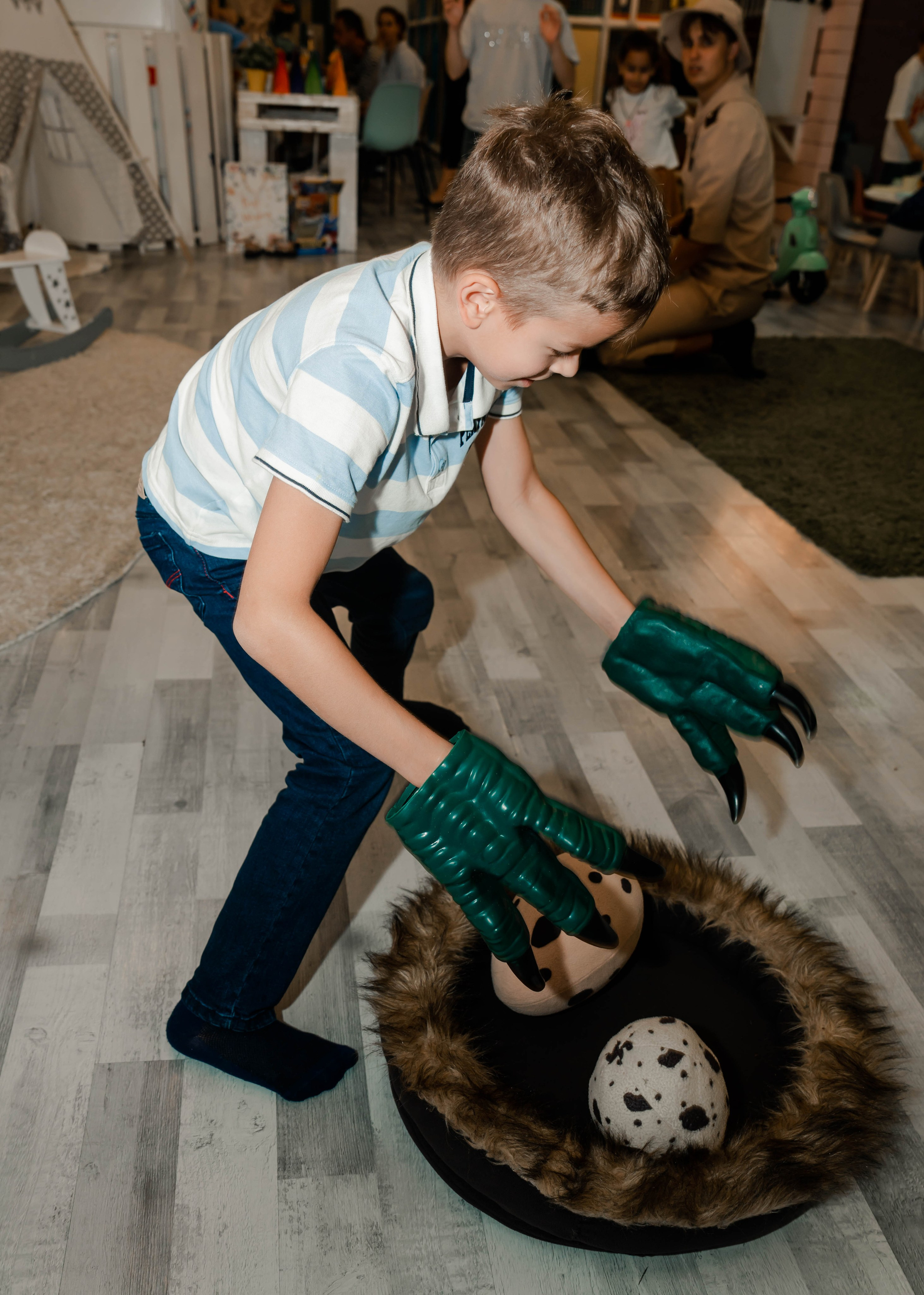 Грозный Тирекс. Крамер Юлиана детский и семейный фотограф