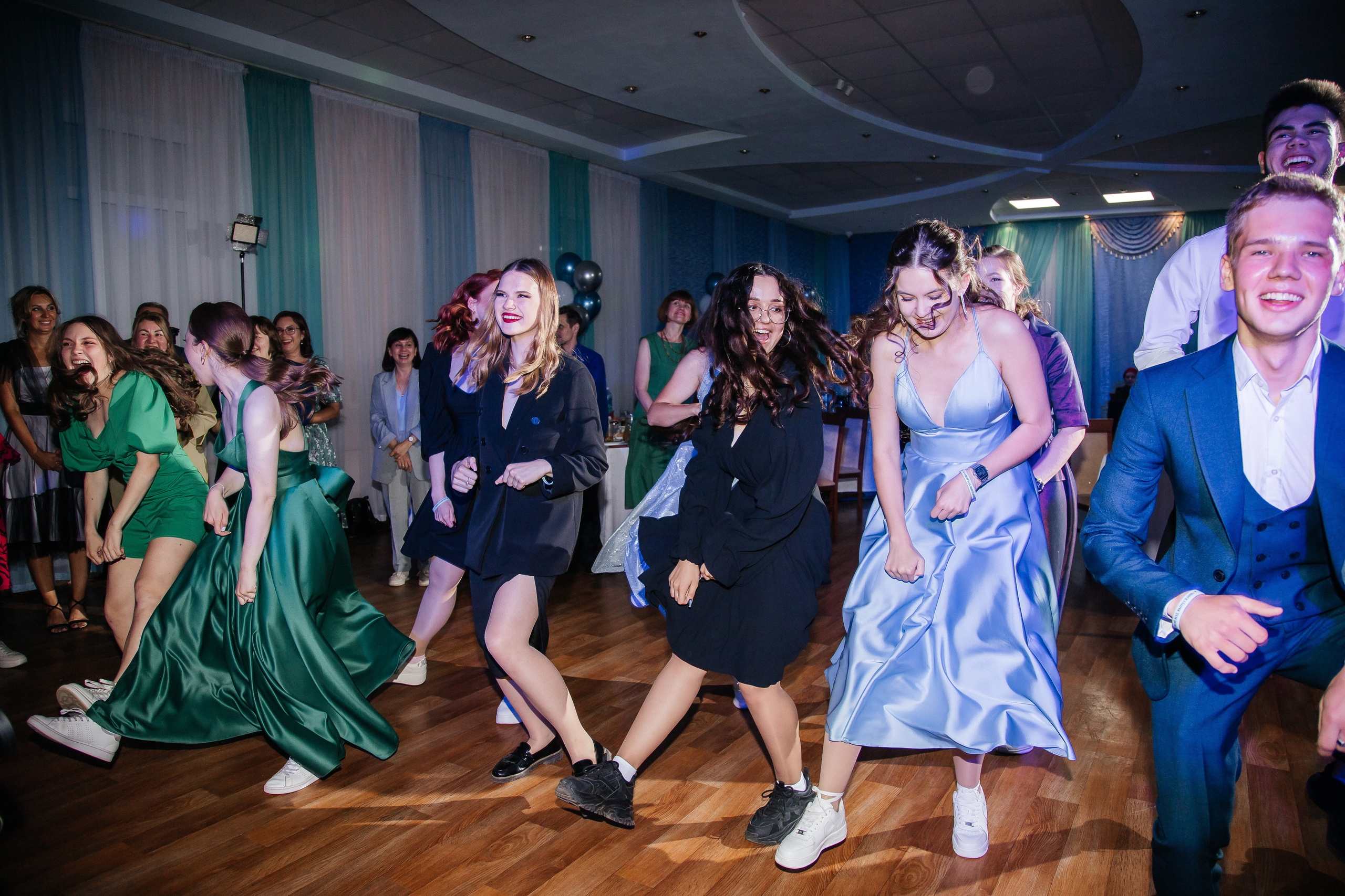 Выпускной. Креативный и женский Фотограф Омске Наталья Лебедева