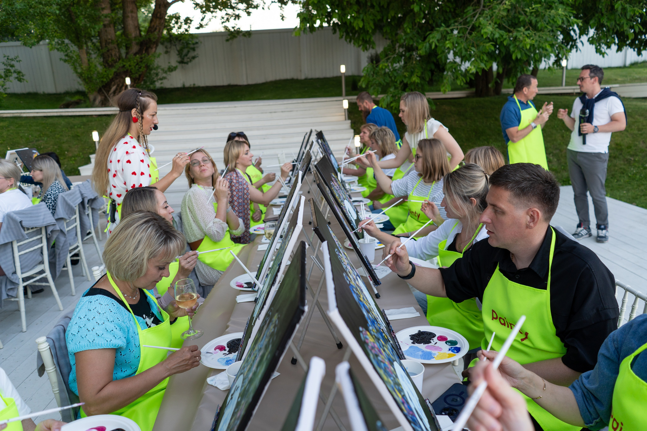 Репортажная съёмка мастер-класса по рисованию. Фотограф Елизавета Потешкина