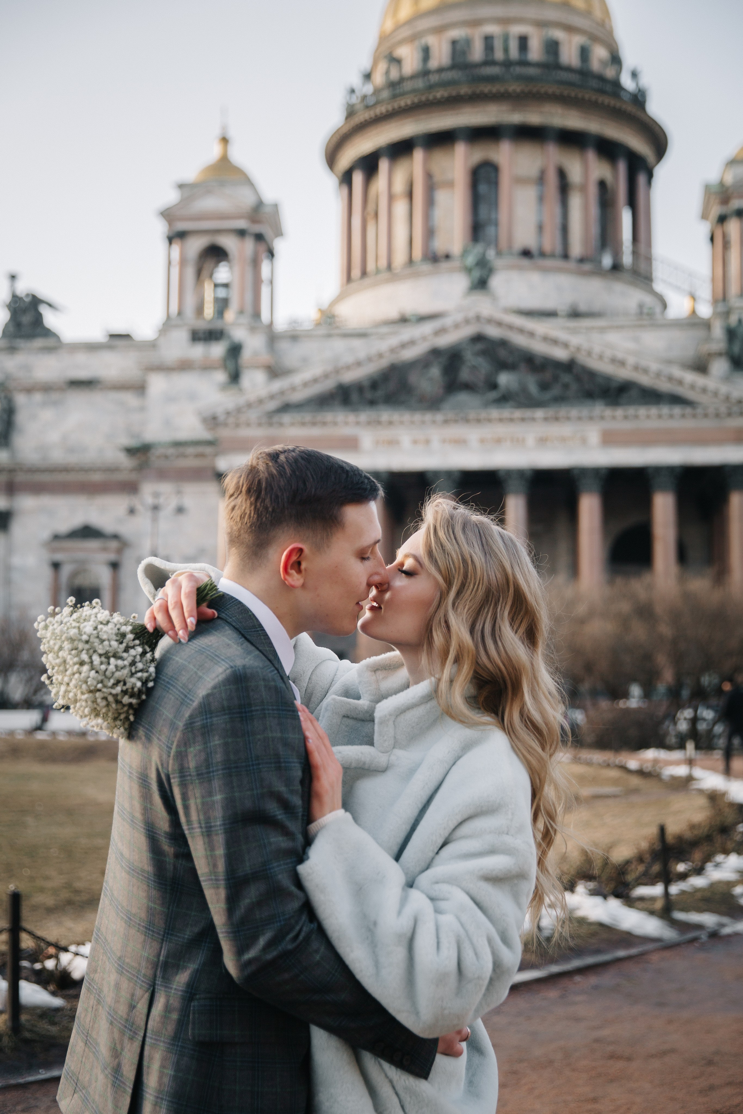 ДВОРЕЦ № 1 | Март, Исаакий, Английская набережная. Свадебный фотограф в Санкт-Петербурге Полина Корзухина