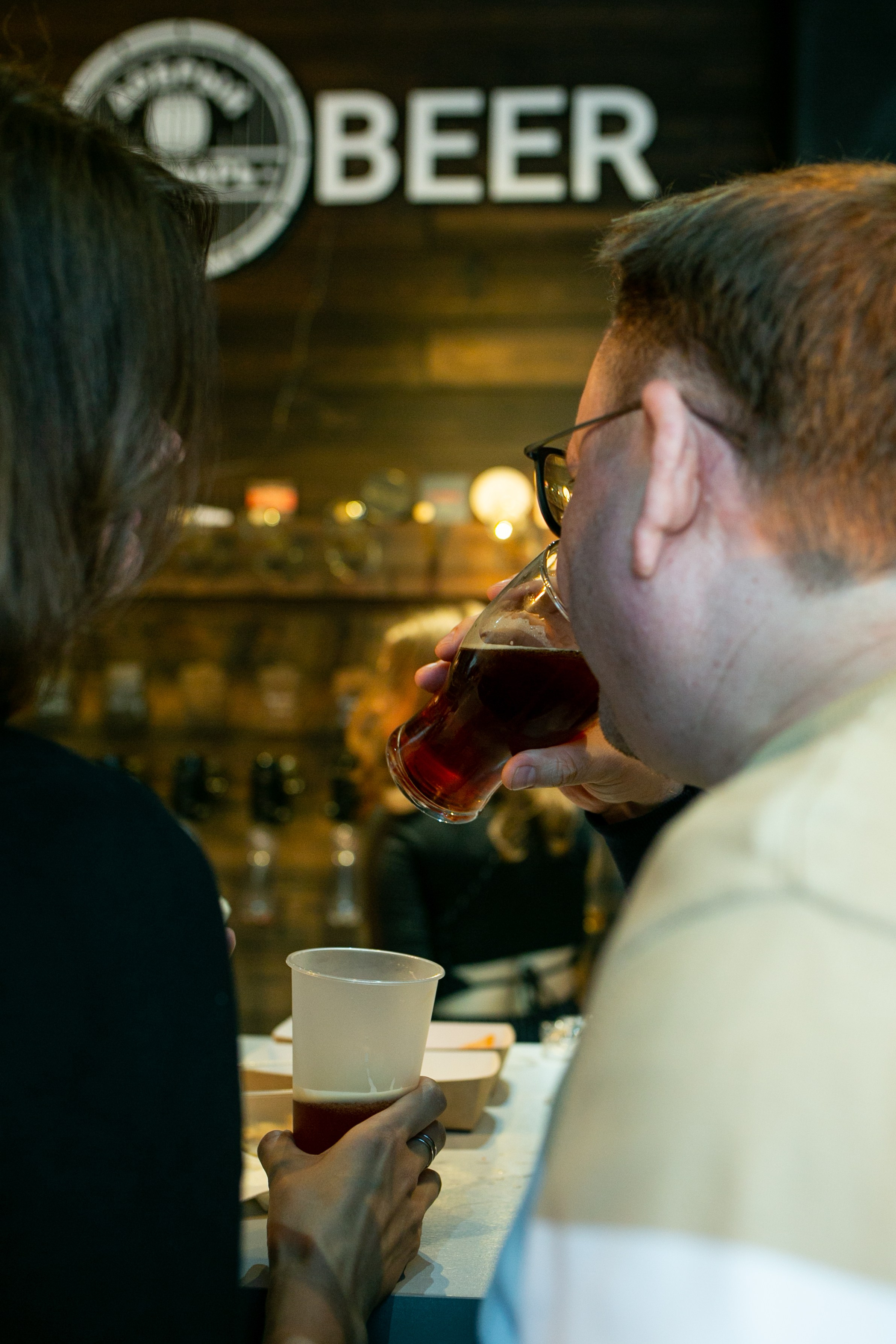 День рождения бара Добрый бондарь. Фотограф в Новосибирске Ася Зверева