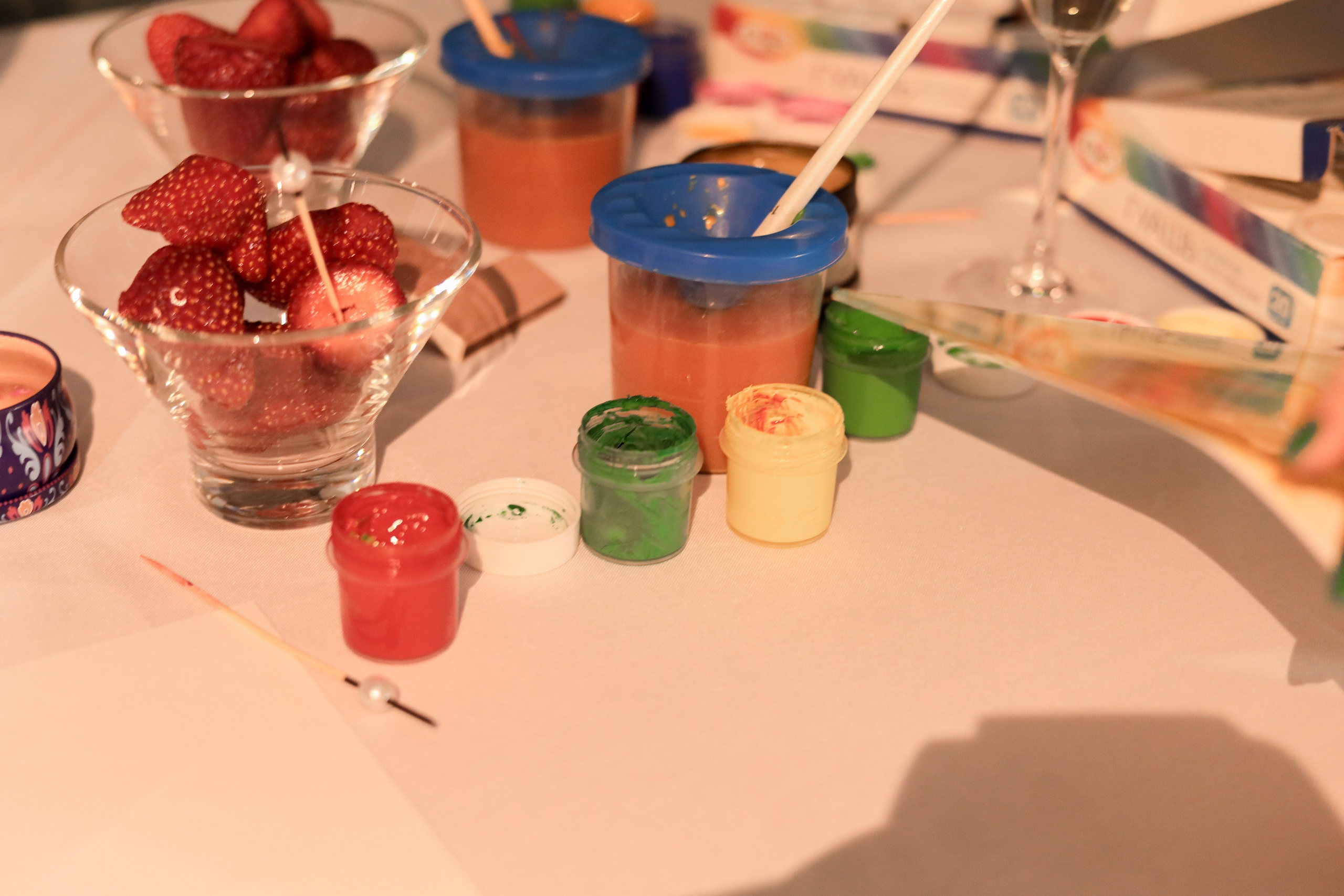 Арт-терапия + аэройога. Фотограф Надршина Лилия