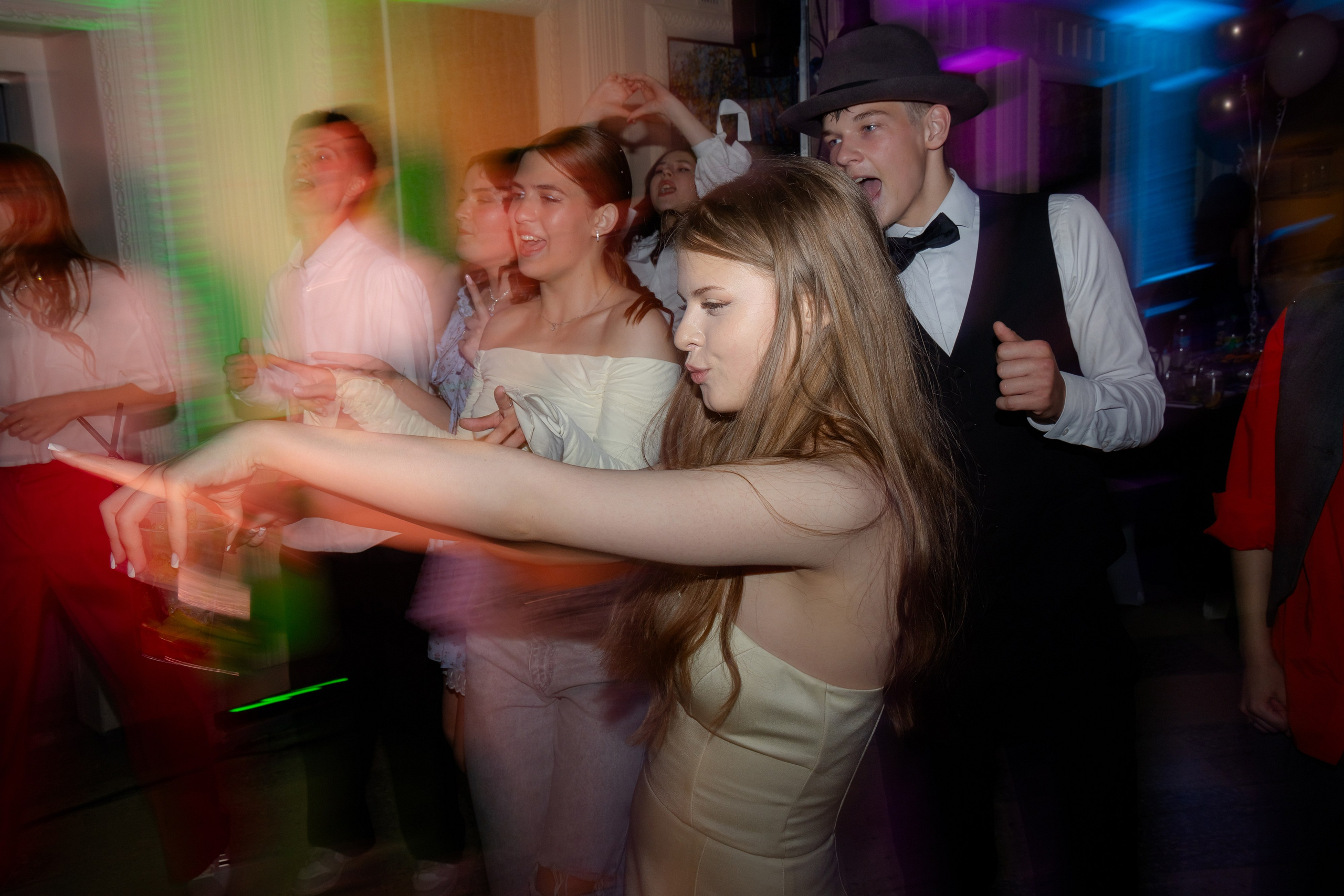 Школьный выпускной 2024 год в Соколе (Минск). Свадебный фотограф в Минске/Беларуси Сергей Спиридонов