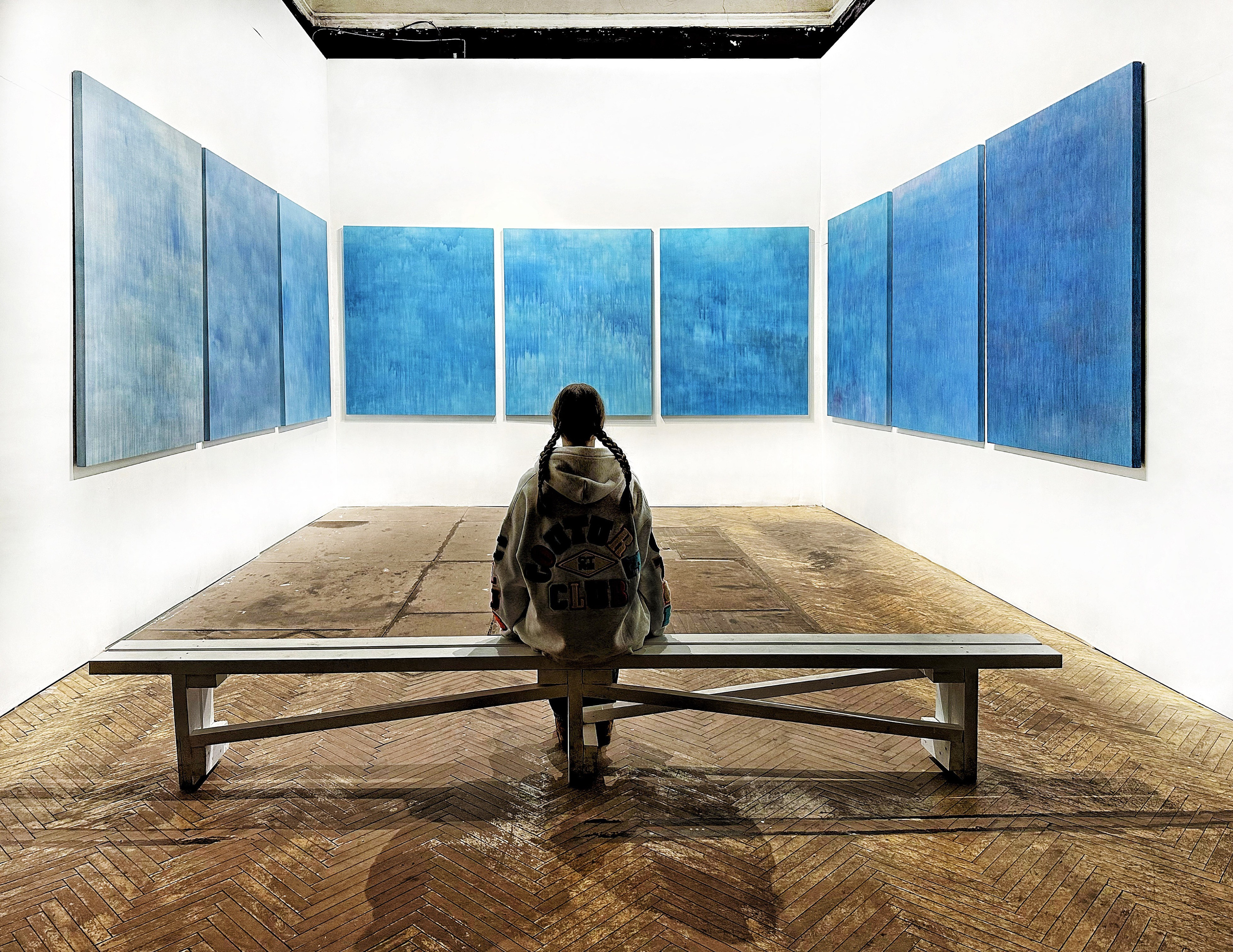 Снято на телефон. Фотография, ретушь, сканирование, восстановление старых фото, интерьерная съёмка, студия. Данилов Александр, Москва