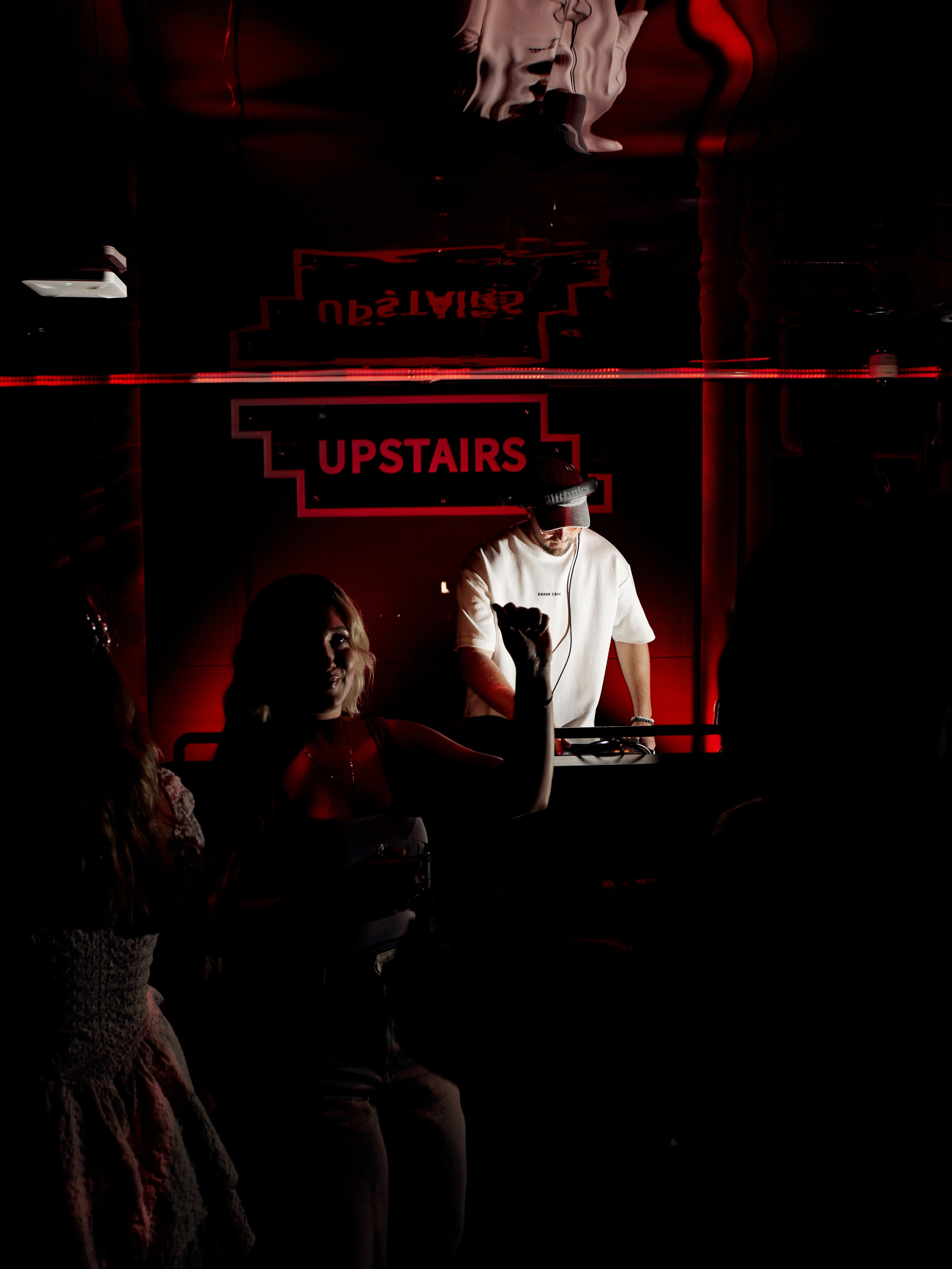 CLUB. NOIZOMAX Художественный фотограф в Дубай