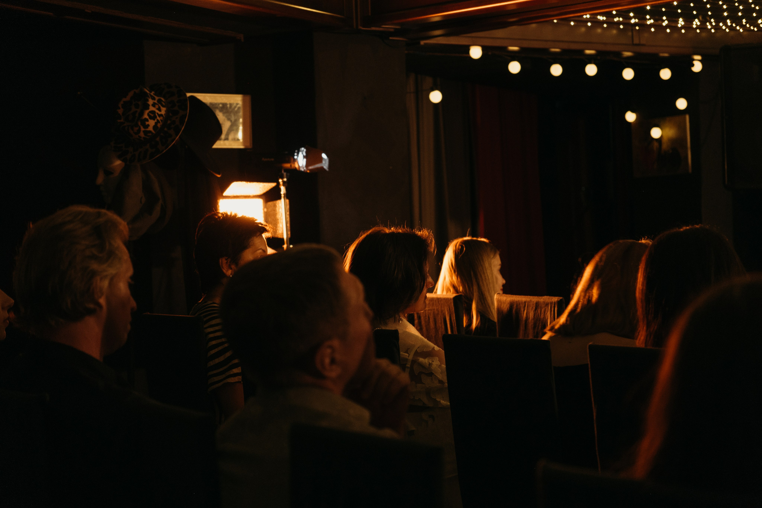 Поэтические встречи «Уютные чтения». Репортажный фотограф в Сочи Екатерина Вежливцева